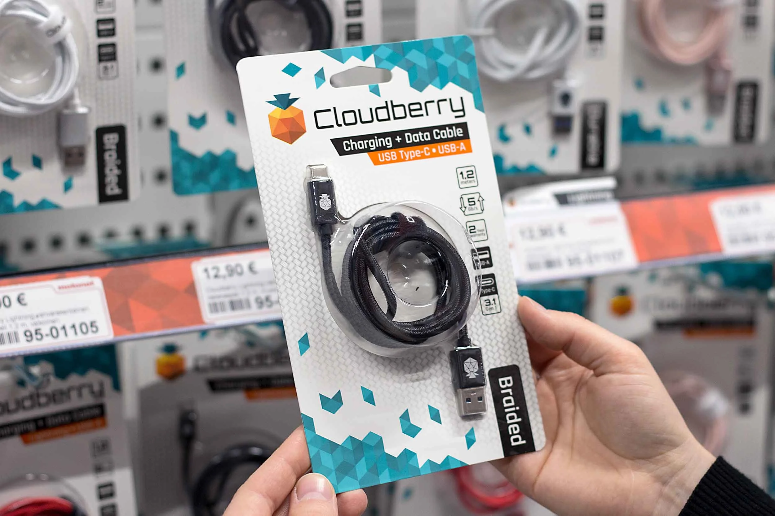 Varumärkesdesign för Cloudberry av Motonet Oy | Q& Brand Studio
