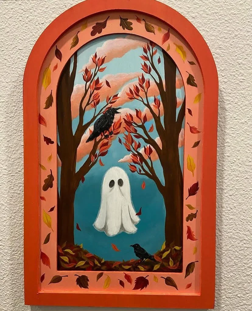 VENDOR HIGHLIGHT - @lindzcrafters 

Lindsey of LindzCrafters makes a lot of things, but her favorite things to make are inspired by the kitschy and the spooky. She lovingly crafts both original designs and pieces inspired by pop culture that&rsquo;s 