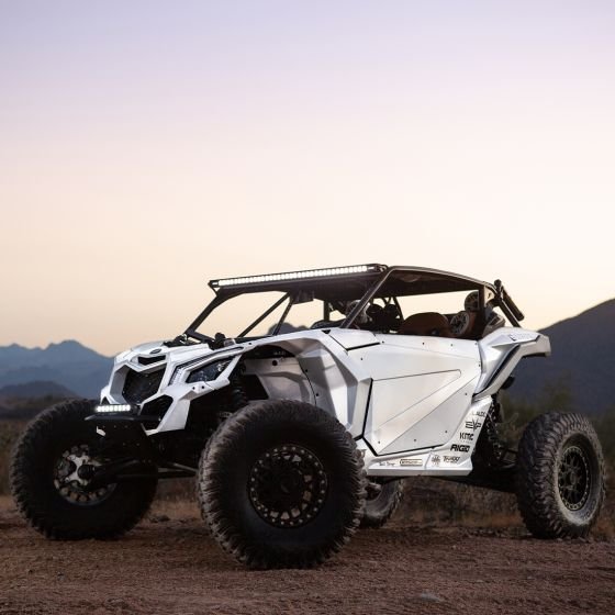 rigid_radiance_sr-series_lifestyle_16.2_web_1_3.jpg