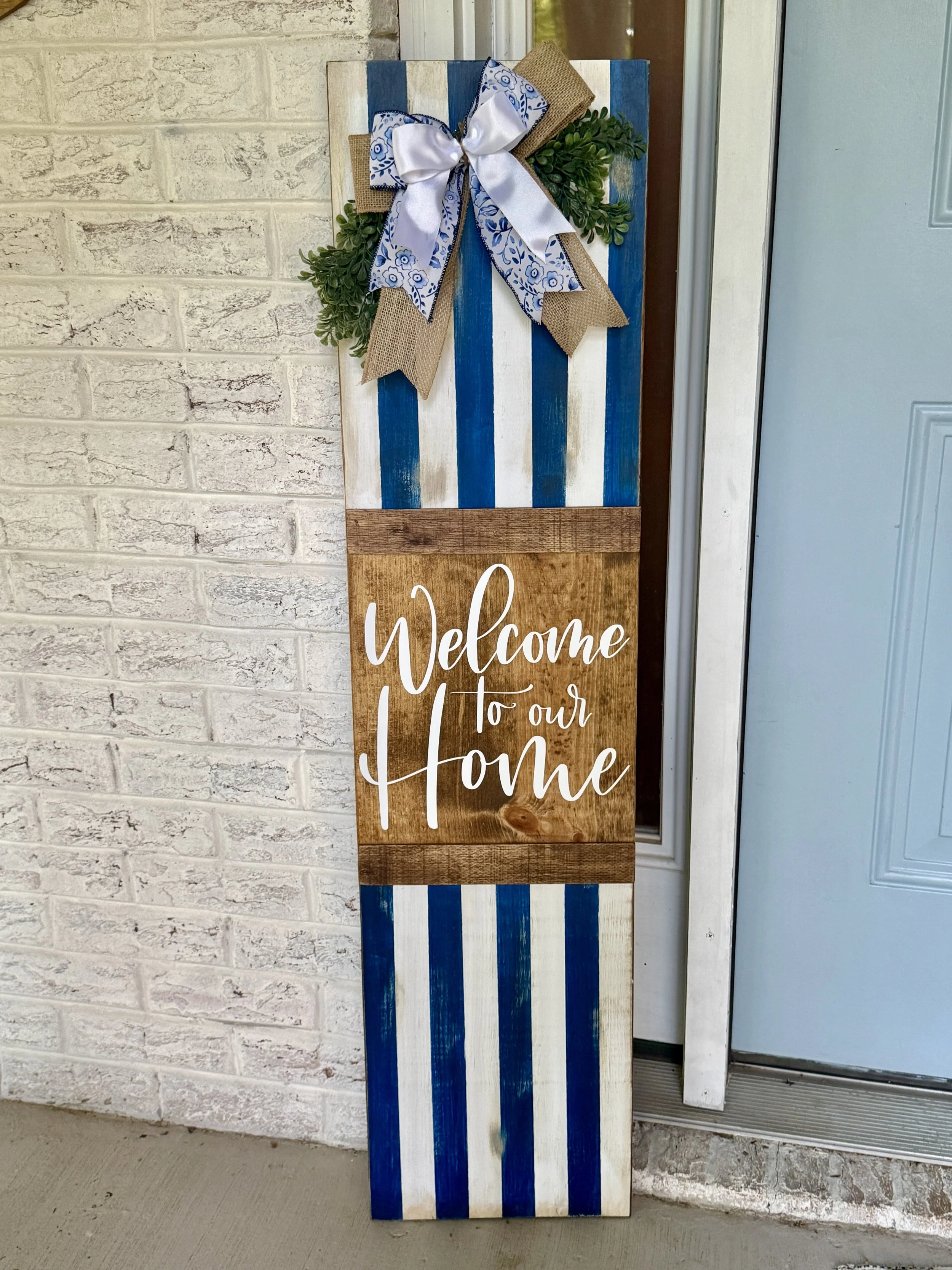 Summer Blue Porch Leaner
