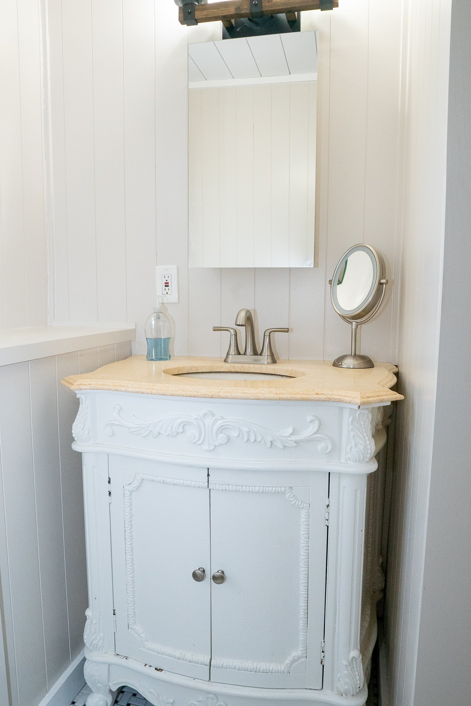 11. bath vanity.jpg