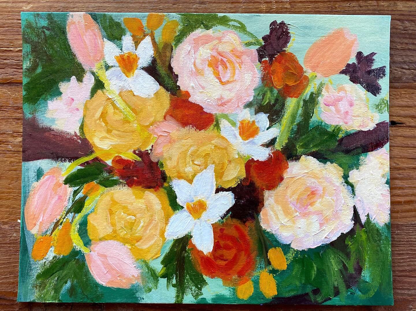 finally made it to the studio today after a few weeks! I finished this floral acrylic painting on panel.🌷🌷🌷 I normally paint florals on vertical surfaces but thought I&rsquo;d give horizontal a try.🌷🌷painting name forthcoming! I hope it brings s