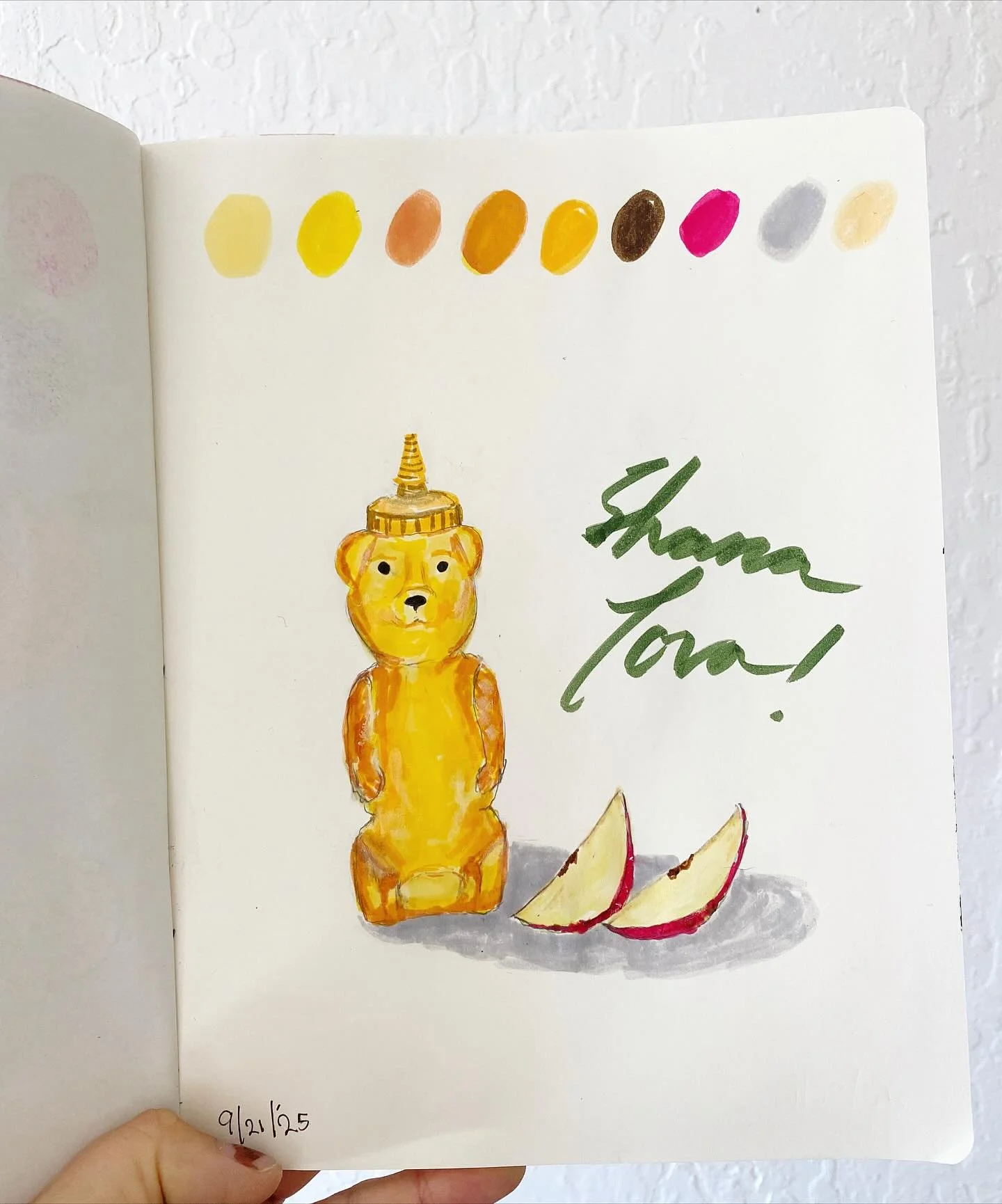 Happy Rosh Hashanah to all who celebrate and happy first day of fall (my favorite season)! 🍎🍯🐻✡️🍁❤️🍂
.
.
.
.
.
.
#roshhashanah #firstdayoffall #autumnishere #sketchbookpages #honeybear #applesandhoney #highholidays #sketchbookart #sketchbookprac