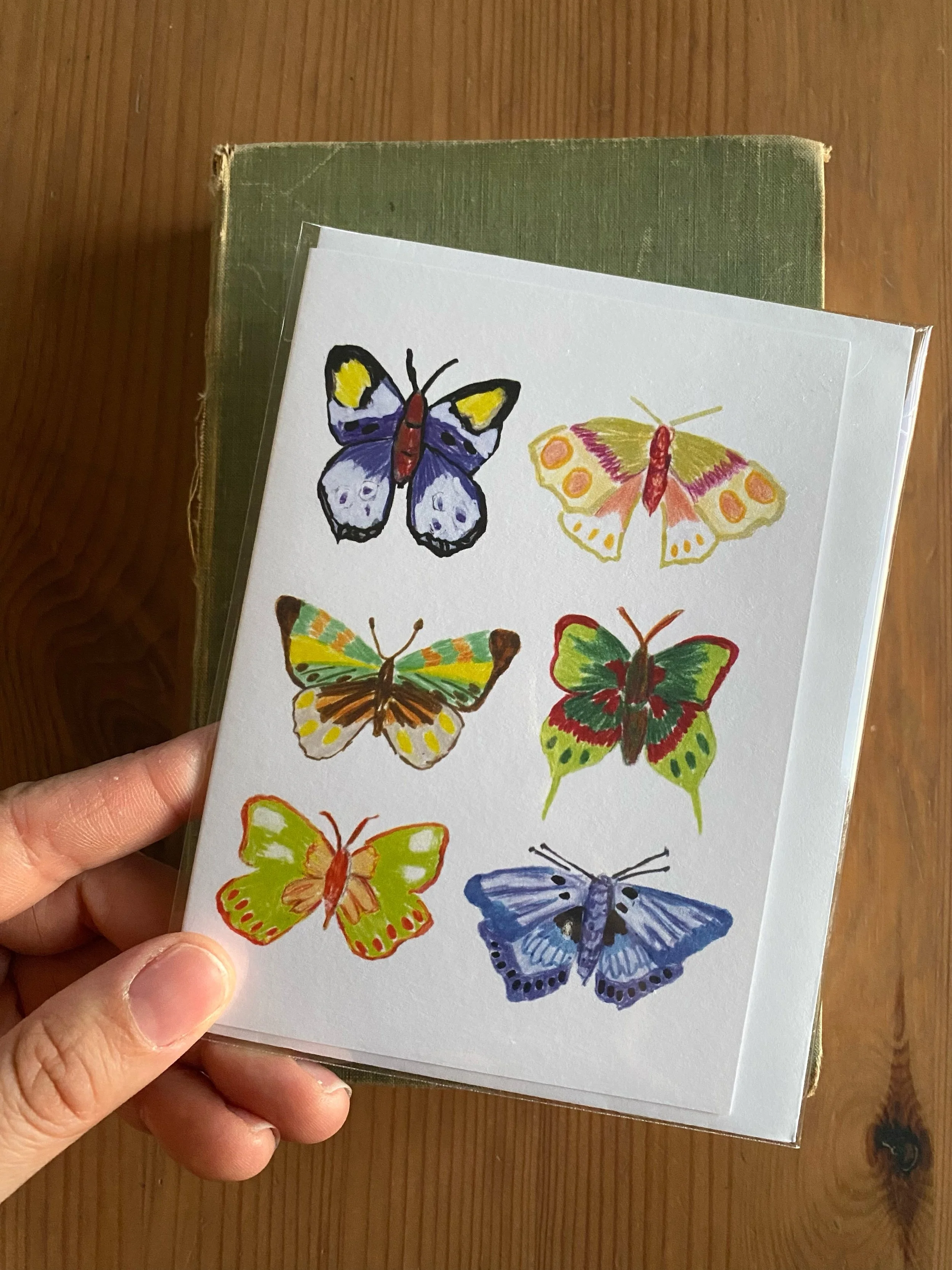 here&rsquo;s a sampling of some of the cards that are available in my Etsy shop! free shipping in the U.S.! 💌 follow the link in my bio!💌
.
.
.
.
.
#stationerylover #thankyoucards #stationeryshop #butterflyart #floralwatercolor