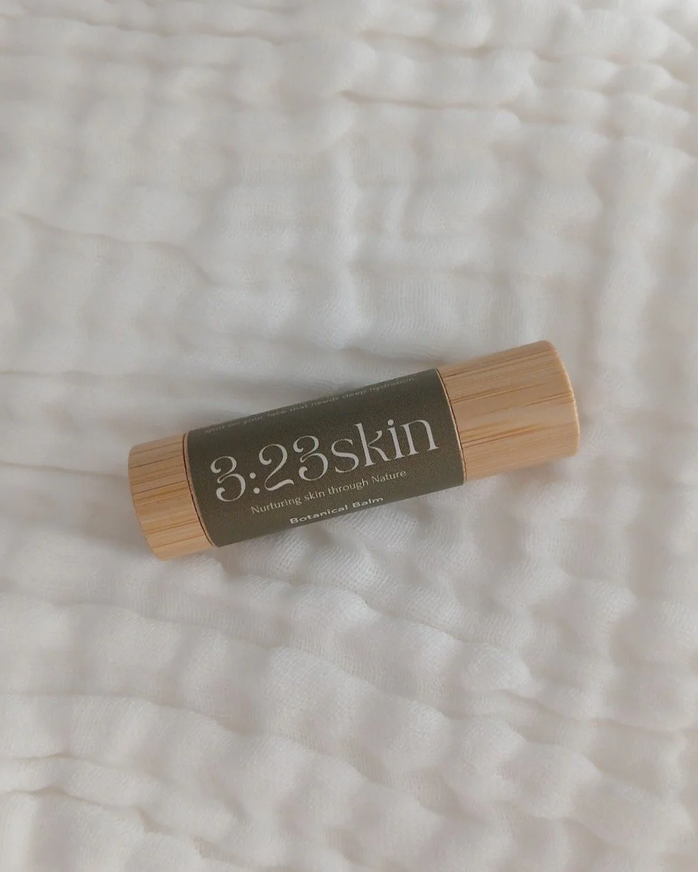 Minimal formula, maximum relief. Organic skincare for a life lived intentionally.

Shop, learn more &amp; take a curated skin test at 323skin.us🤍