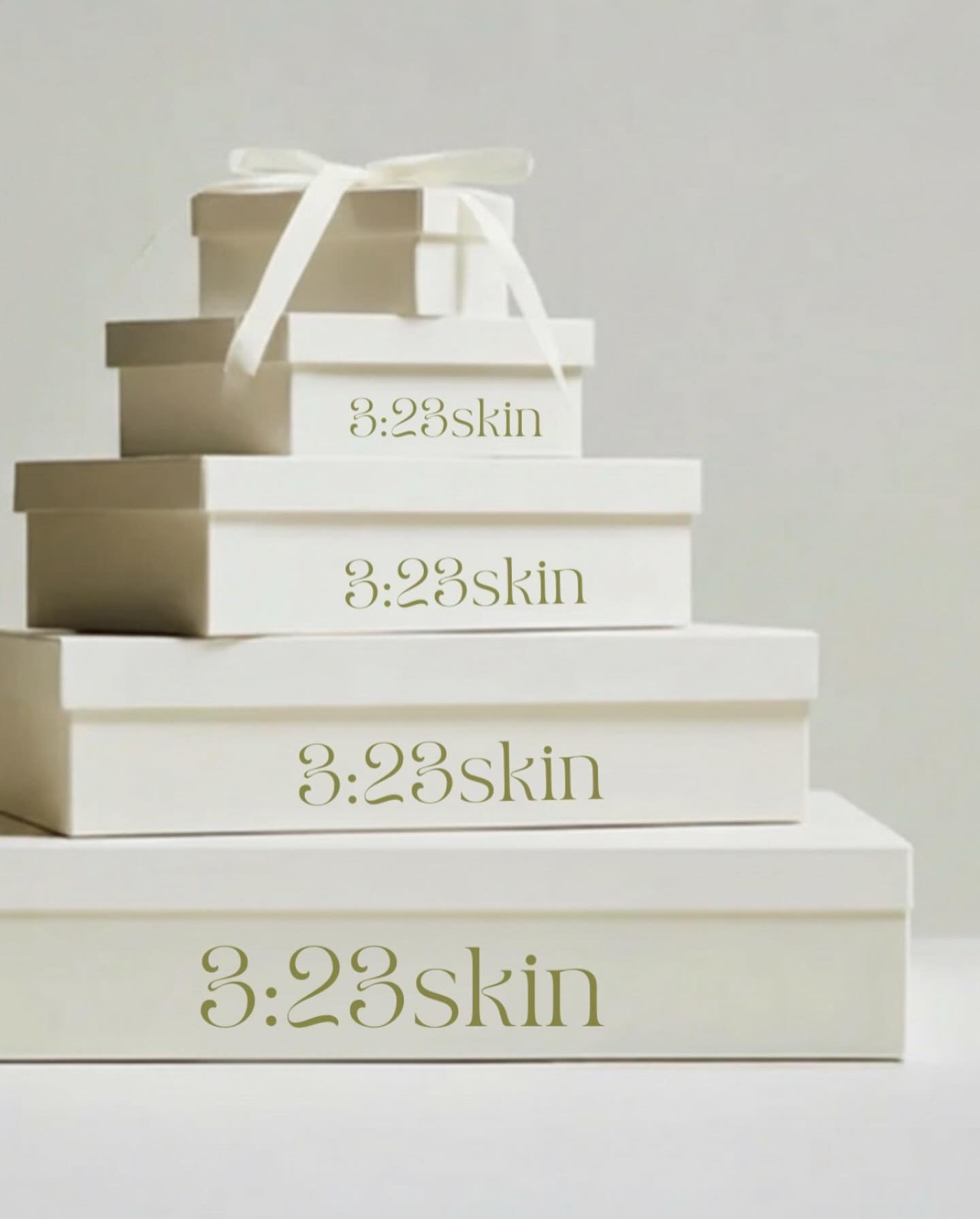 Officially the last day to receive your order before December 25! A gift that nourishes the skin &ndash; and the soul.

Shop at 323skin.us🤍