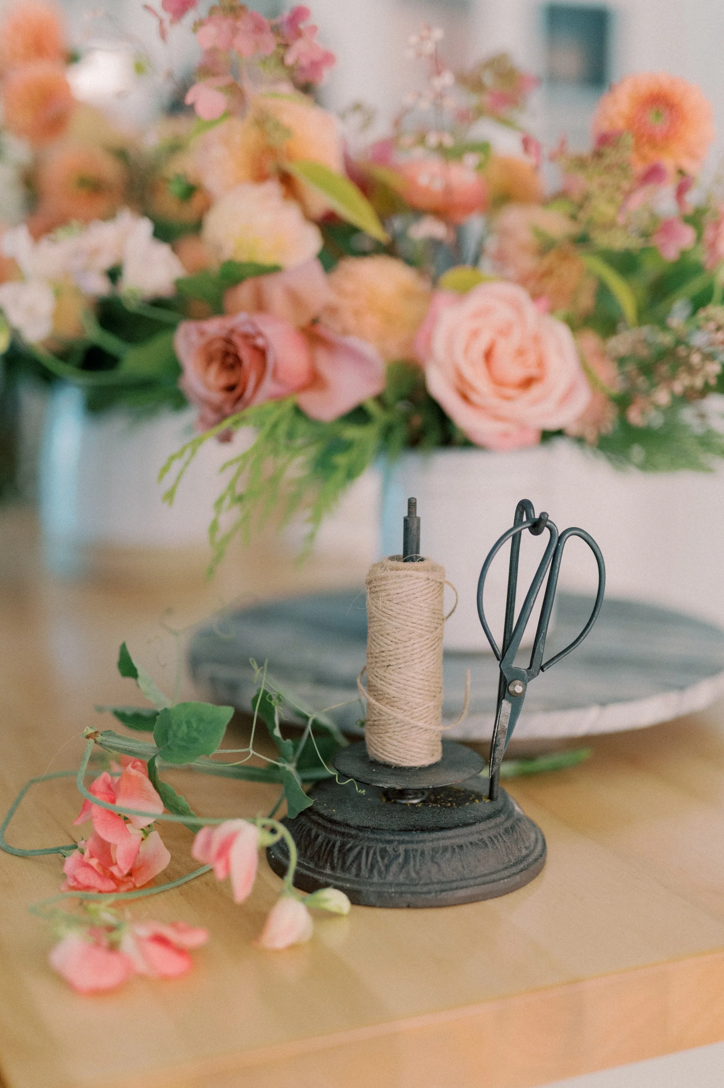 Twig & Bloom floral studio creating romantic, elegant flower arrangements in Saskatoon, Victoria & Regina. We create florals for everyday moments, wedding floral designs, event flowers, bereavement flowers as well as hosting flower workshops.