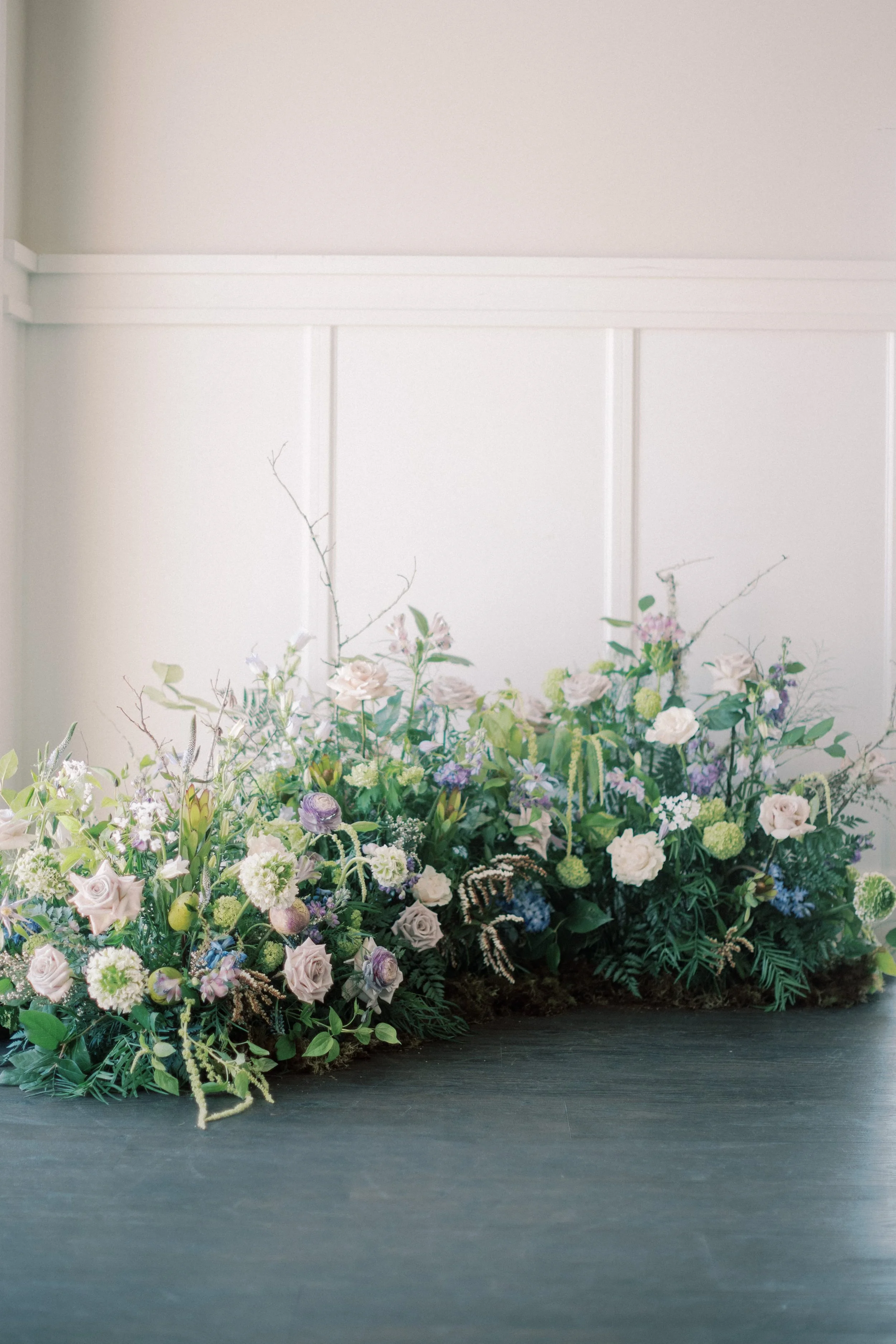Twig & Bloom floral studio creating romantic, elegant flower arrangements in Victoria. We create florals for everyday moments, wedding designs, event flowers, bereavement flowers as well as hosting flower workshops.
