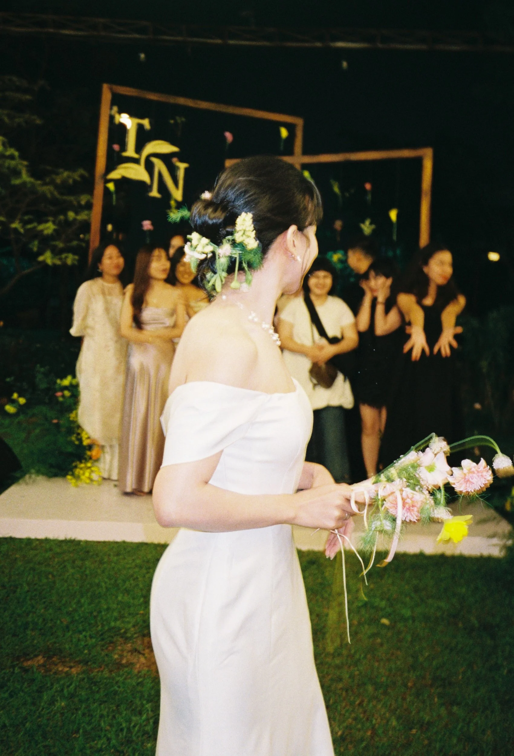 041_Phongsucuoi_VietnamWeddingPhotographer_chithanh_chithanhgraphie_candidfilm_weddingonfilm.JPG