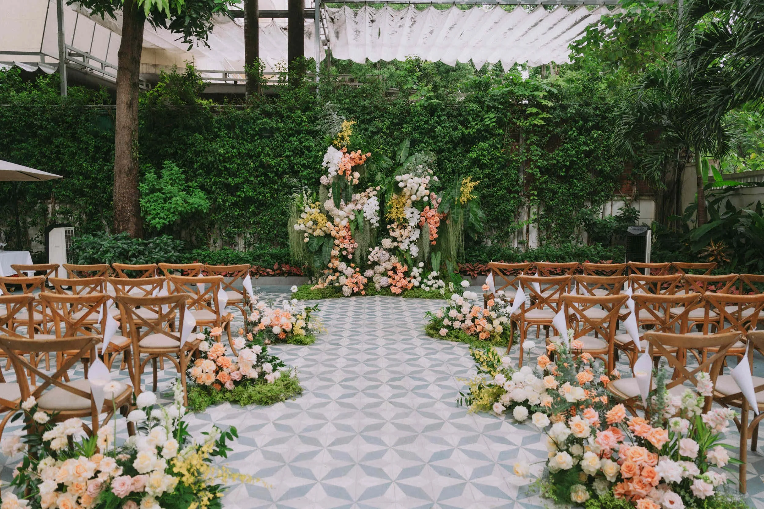 intimate_wedding_saigon_001.JPG