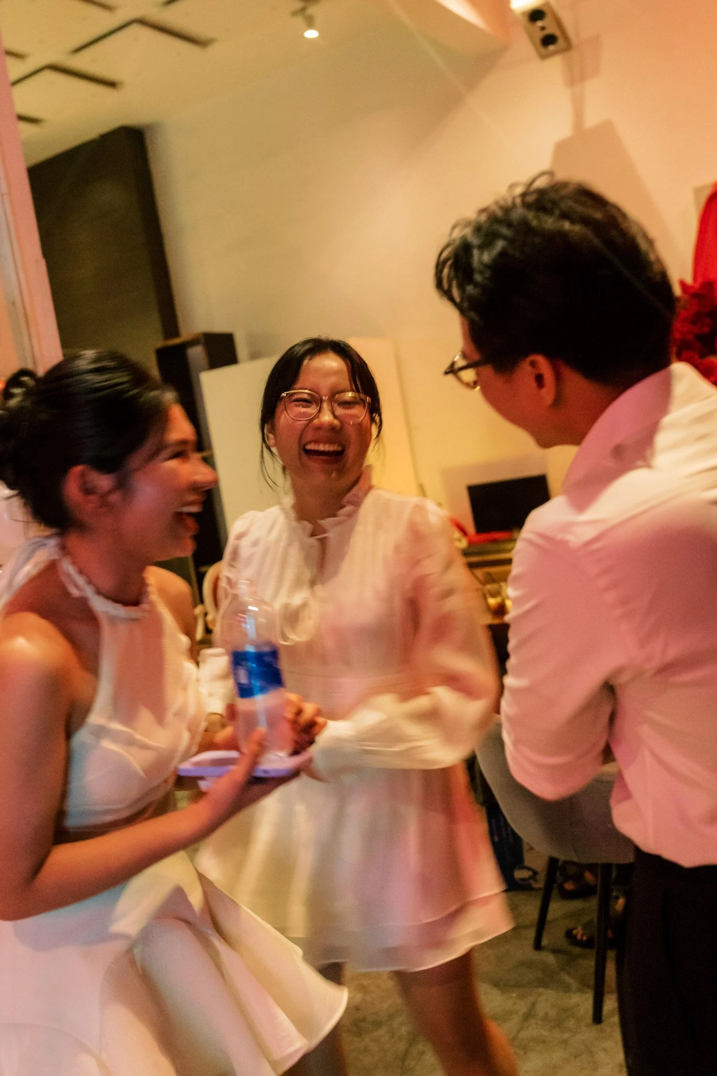 039_afterparty_weddingday_documentary_candidmoments_chithanh_chithanhgraphie.JPG