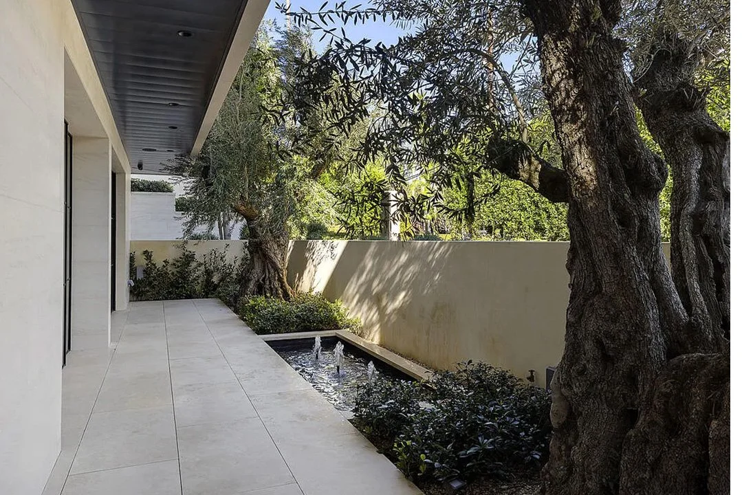 carousel images_0003_Rectangle 2.jpg