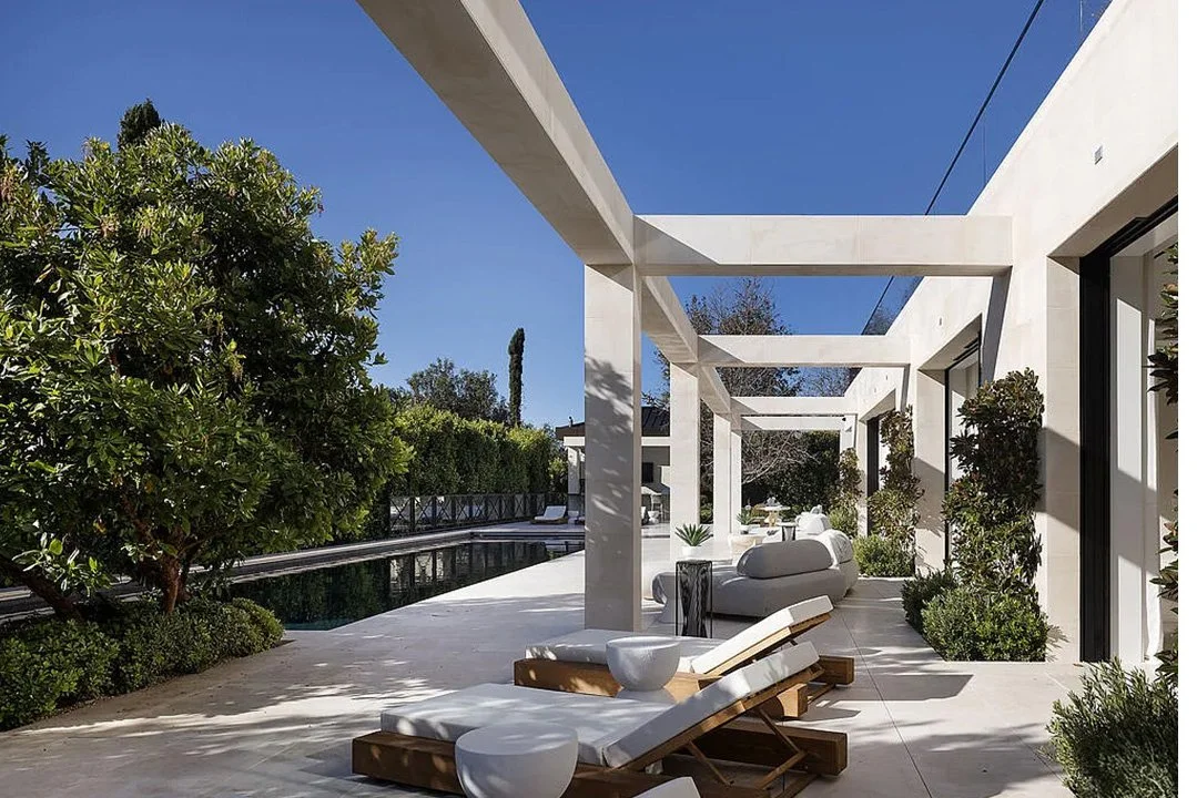 carousel images_0002_Rectangle 2.jpg