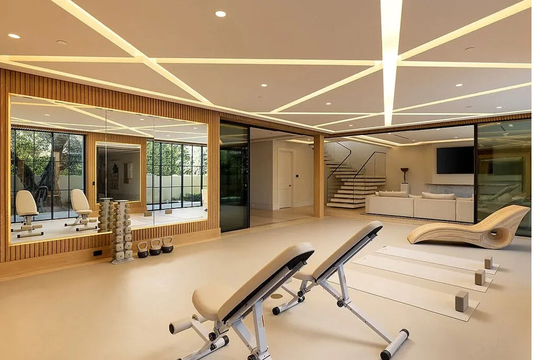 carousel images_0000_Rectangle 2.jpg