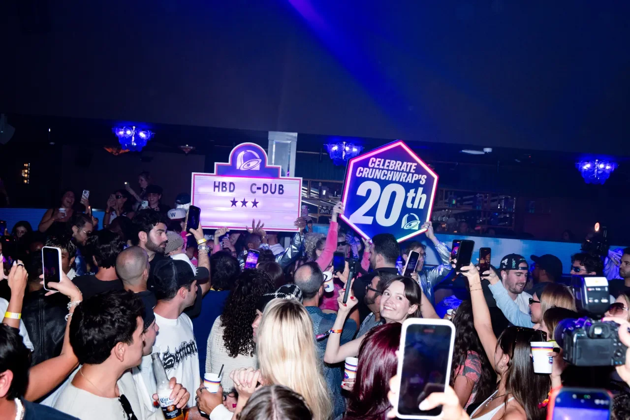 PartyCrowd6.webp