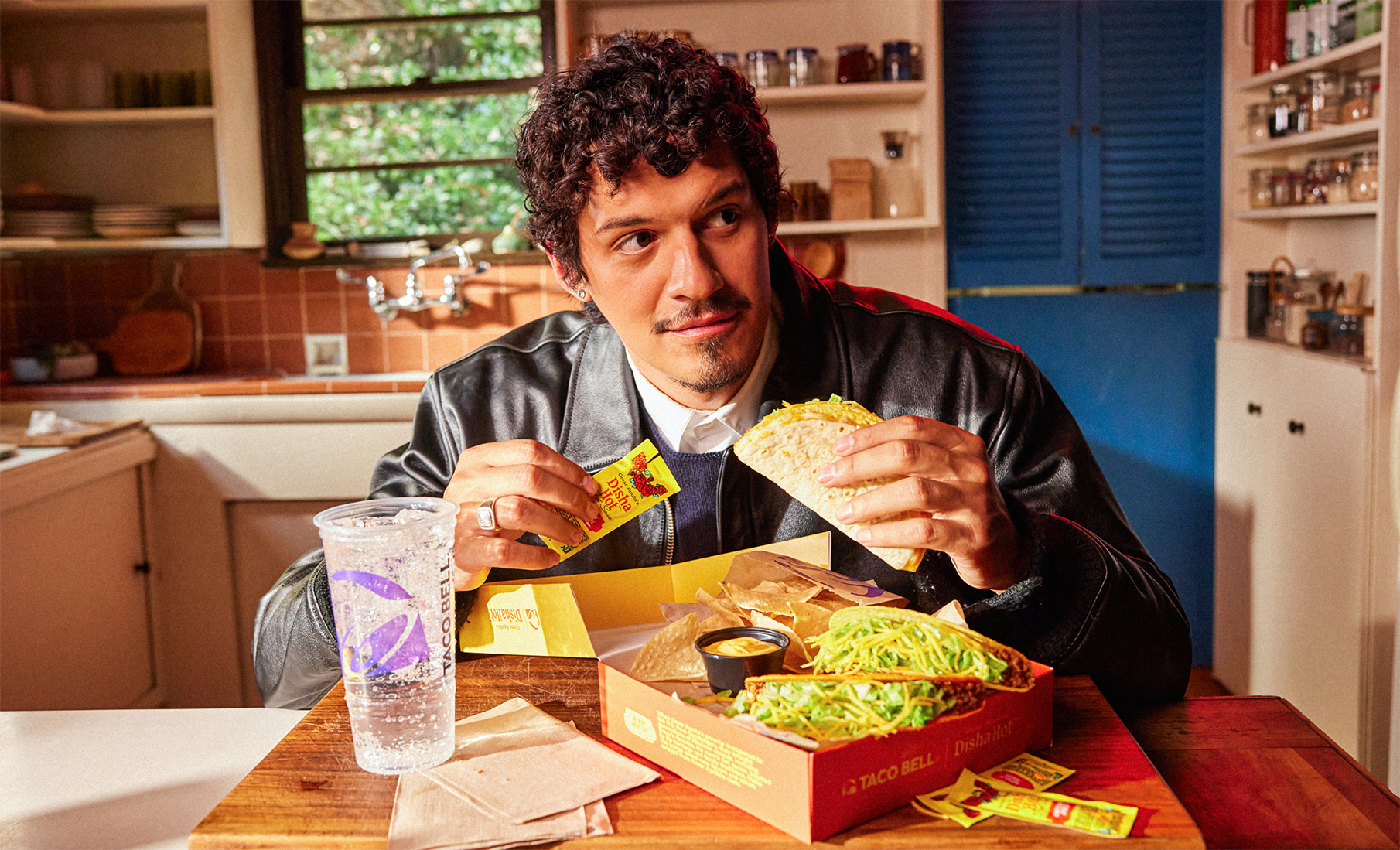 OmarWithDiscoveryBox_1810x1099 (1).png