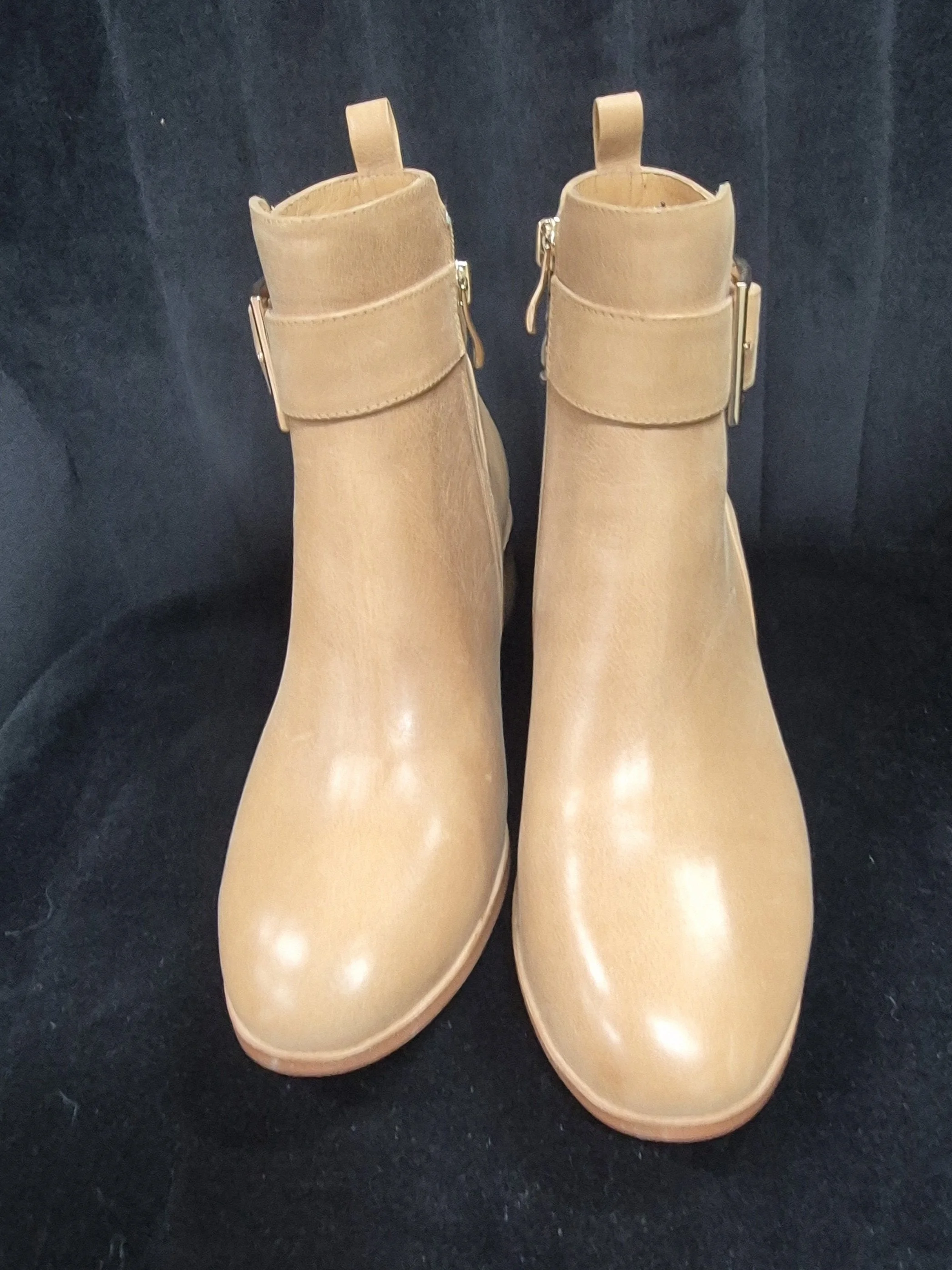 tan boots 1.jpg