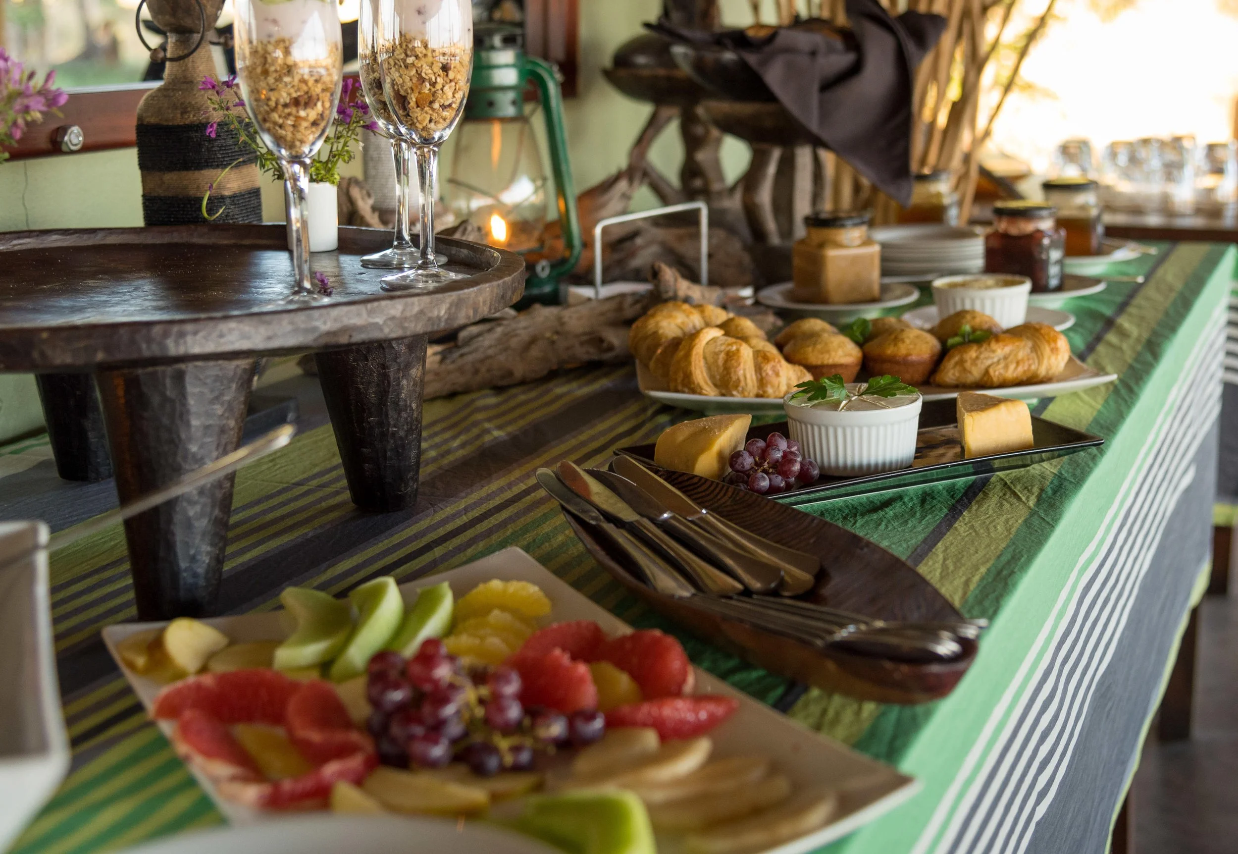 Camp Hwange breakfast buffet.jpg