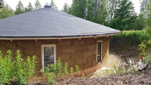 Rundbalhuset - Naturnära material