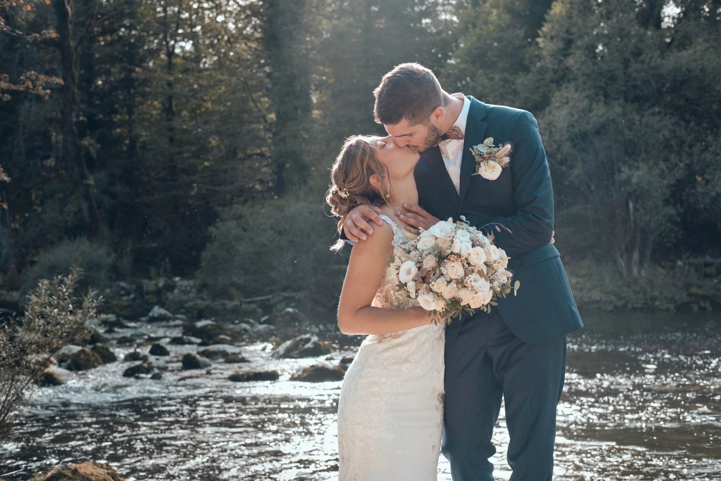 photo de couple d'un mariage dans le haut-Jura