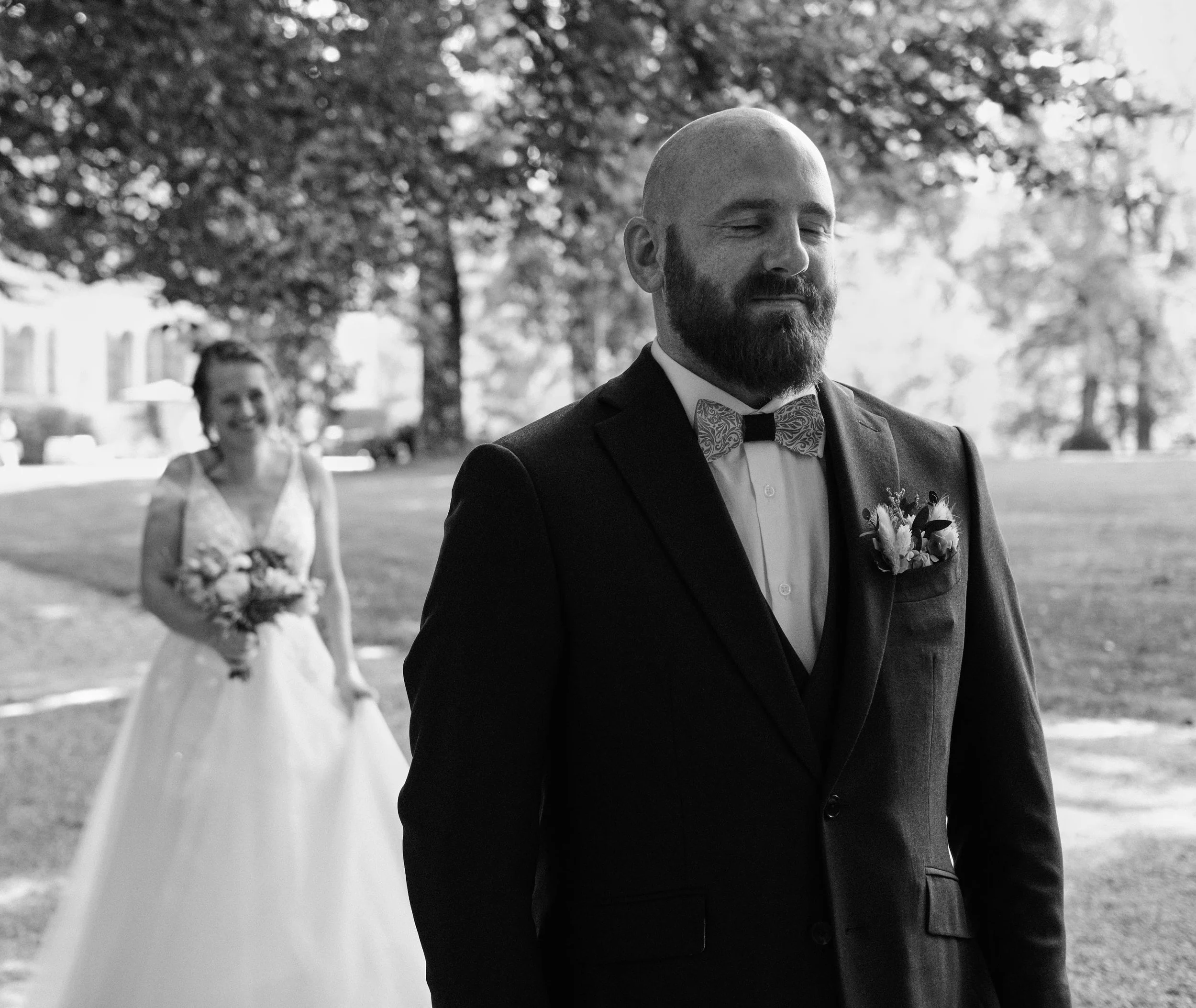 First look premier regard mariage au Château de Syam dans le Jura