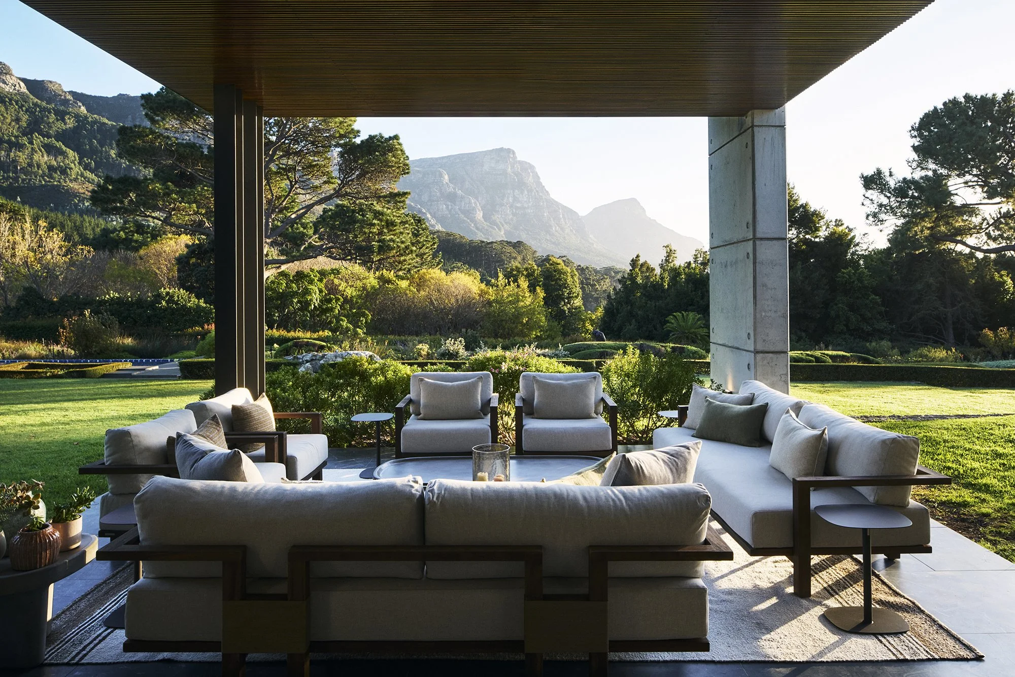 Ivan McCarthy_Villa Dawn_GibsonPhoto 3.jpg