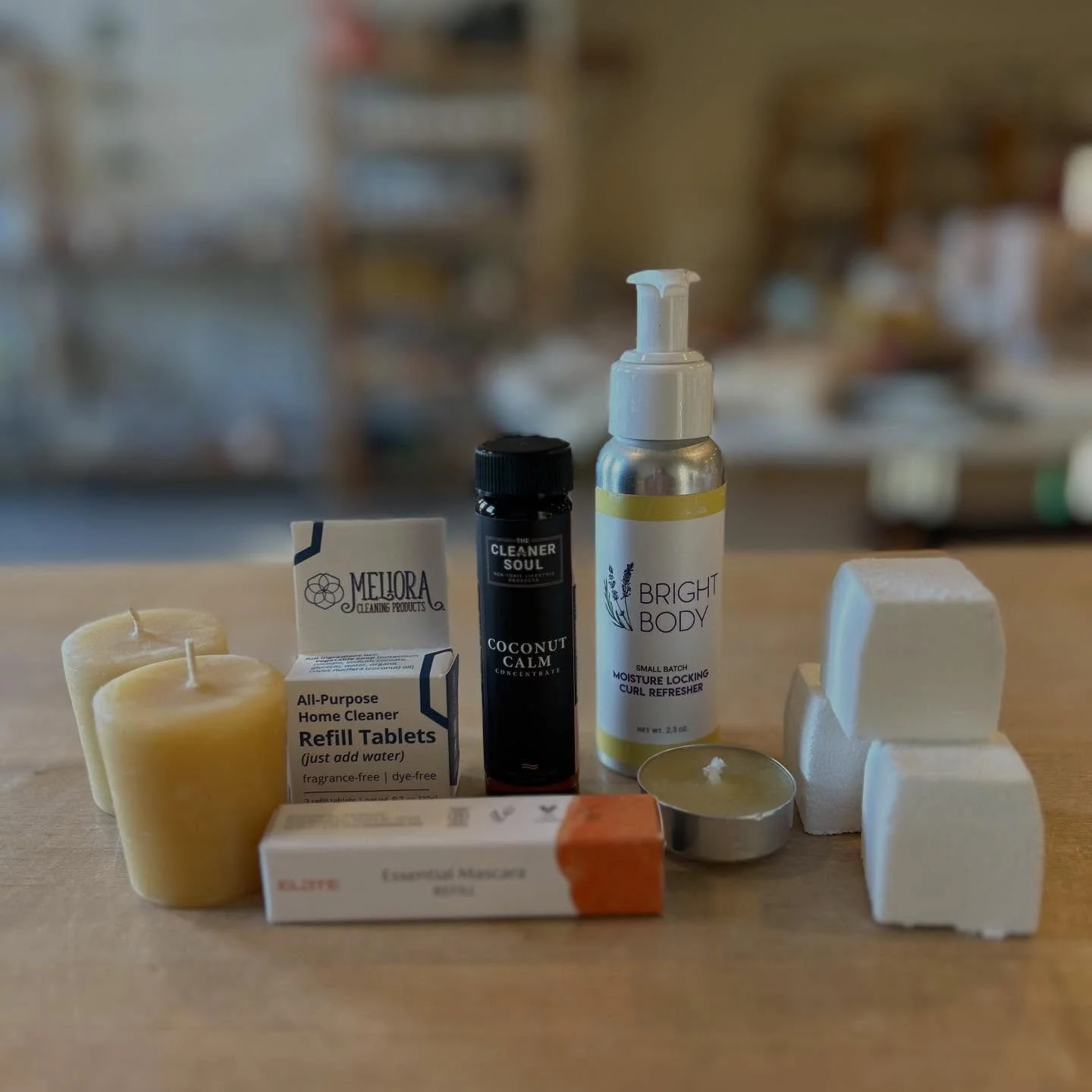 Here&rsquo;s a look at what&rsquo;s in my cart today&hellip;a few cleaning restocks: my two favorite all-purpose cleaners + toilet bombs, a mascara refill, some candles to keep these dark nights cozy, and a stocking stuffer for my youngest 🤫🎁
We&rs