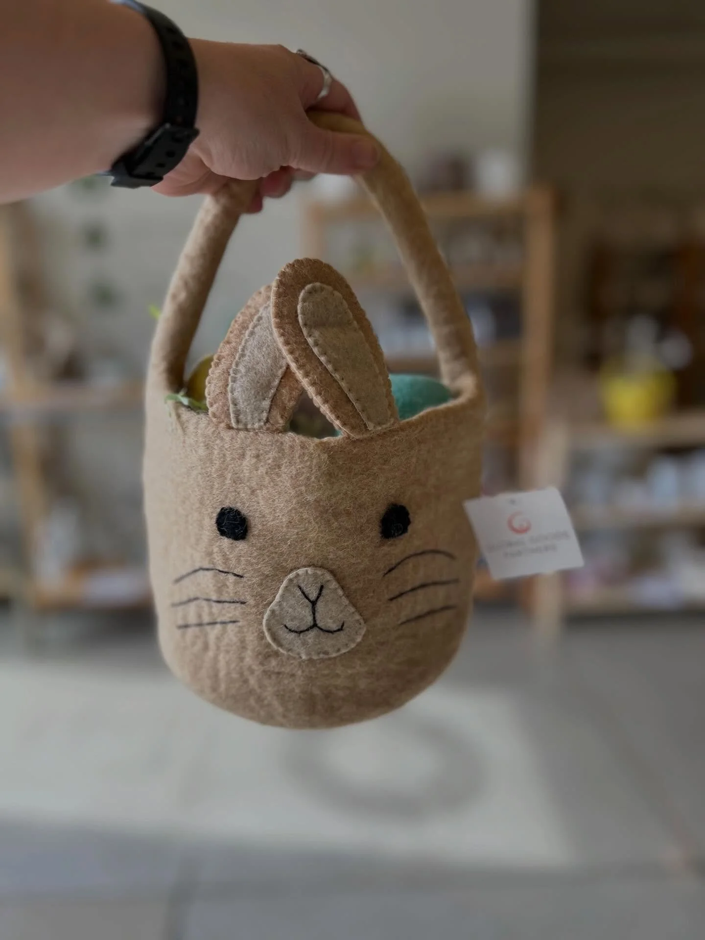 Have you ever seen a cuter bunny basket? These felt Easter baskets are so stinking cute and would also make adorable storage in your kids&rsquo; room! Swipe left to see the sweetest felt eggs 🥚 which would be great for decor, imaginary play, or even