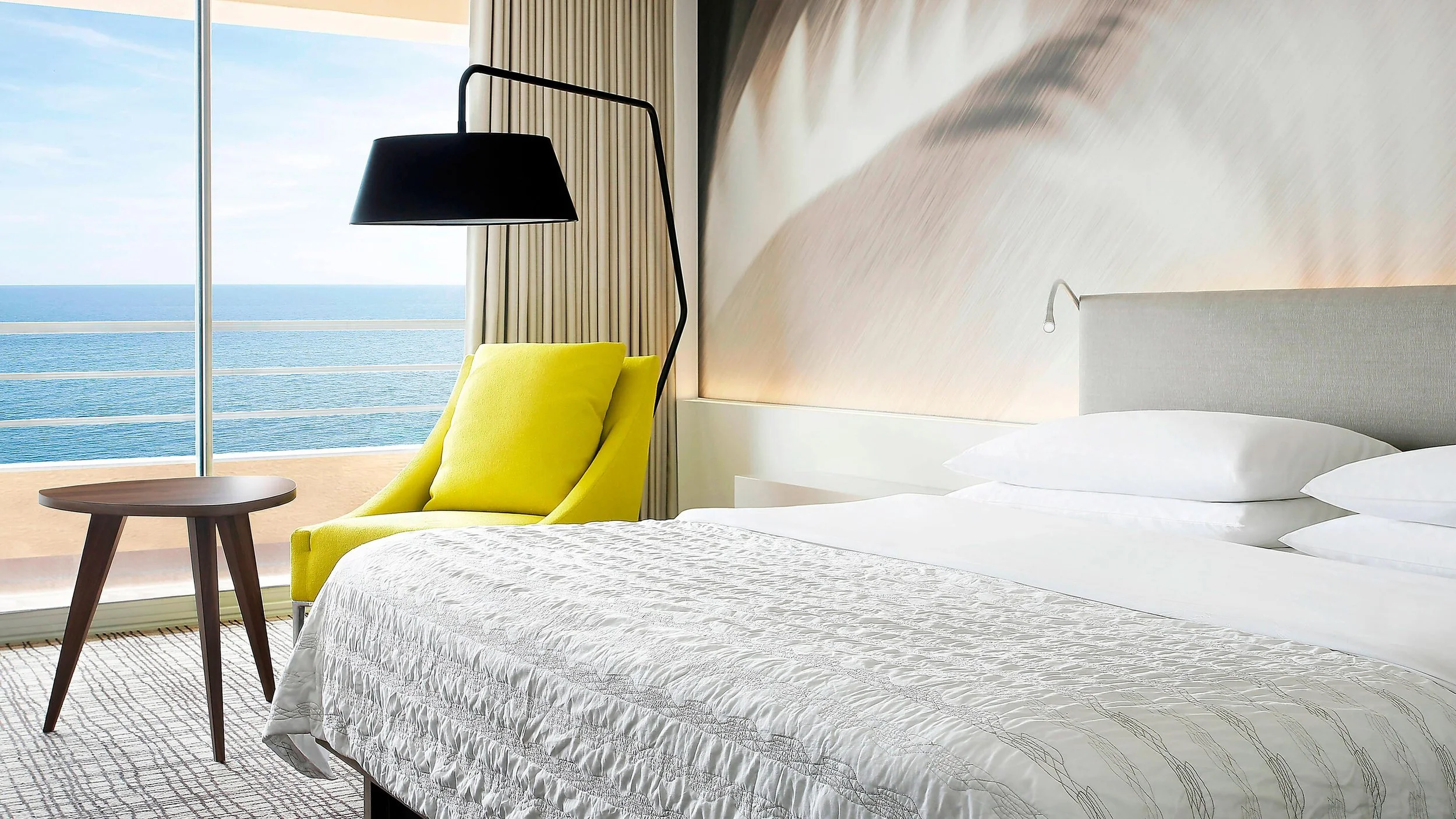 10_premium_king_partial_sea_view.jpg