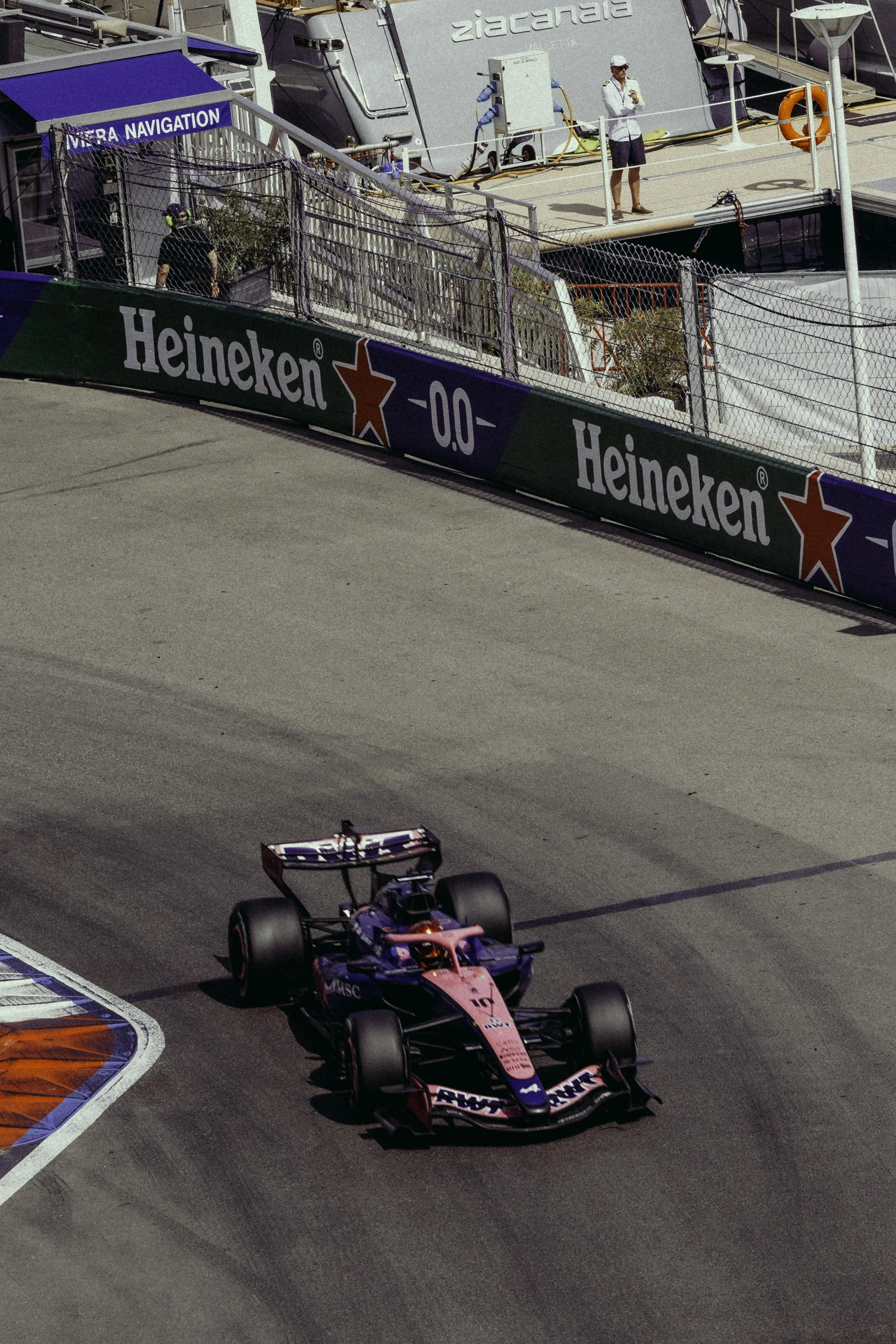RACE11.jpg
