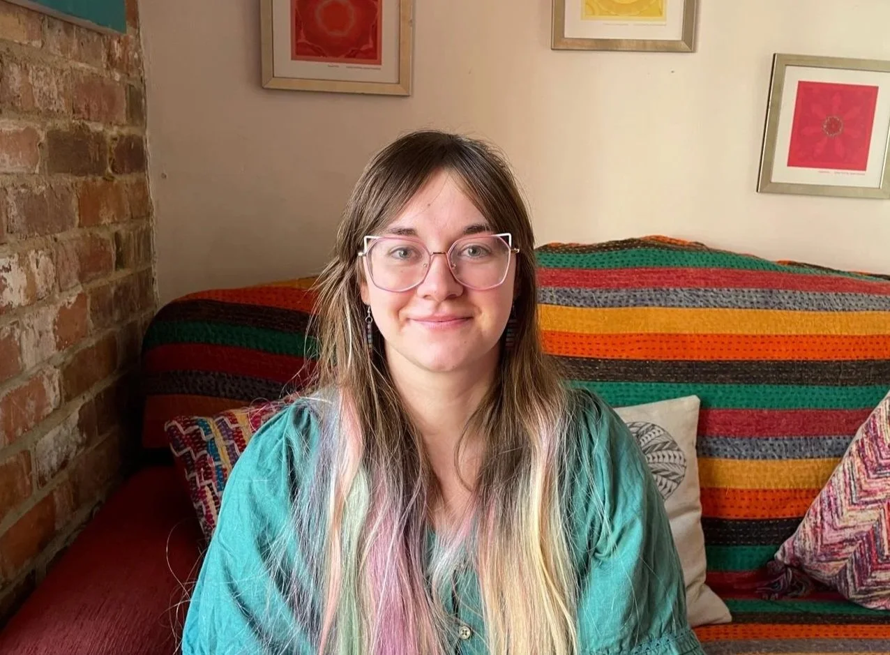 <strong>Beth Seymour</strong><br/>Music Therapist<br/>.