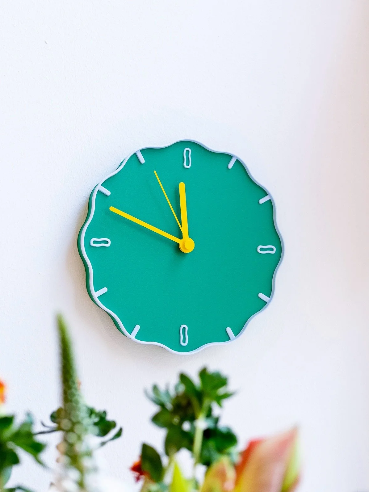 Horloge, bougeoir, pot &agrave; crayons, vase, calendrier, pat&egrave;res&hellip; D&eacute;couvrez l&rsquo;ensemble de notre collection sur notre boutique en ligne et chez nos revendeurs !

📸 @arierphotographie 

#designstudio #springishere #recycle