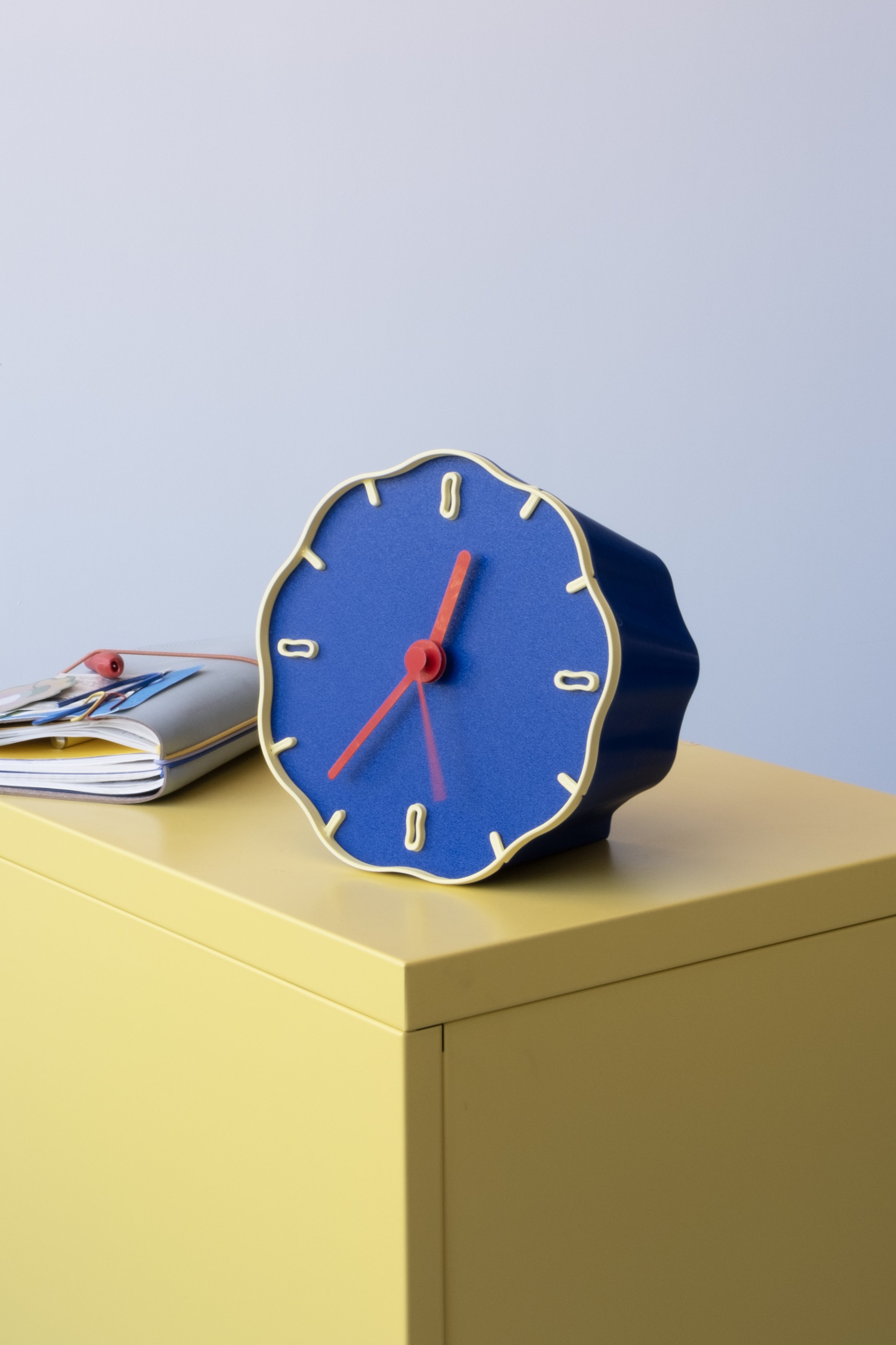 w&l_Horloge_margherita-poser_bleu.jpg