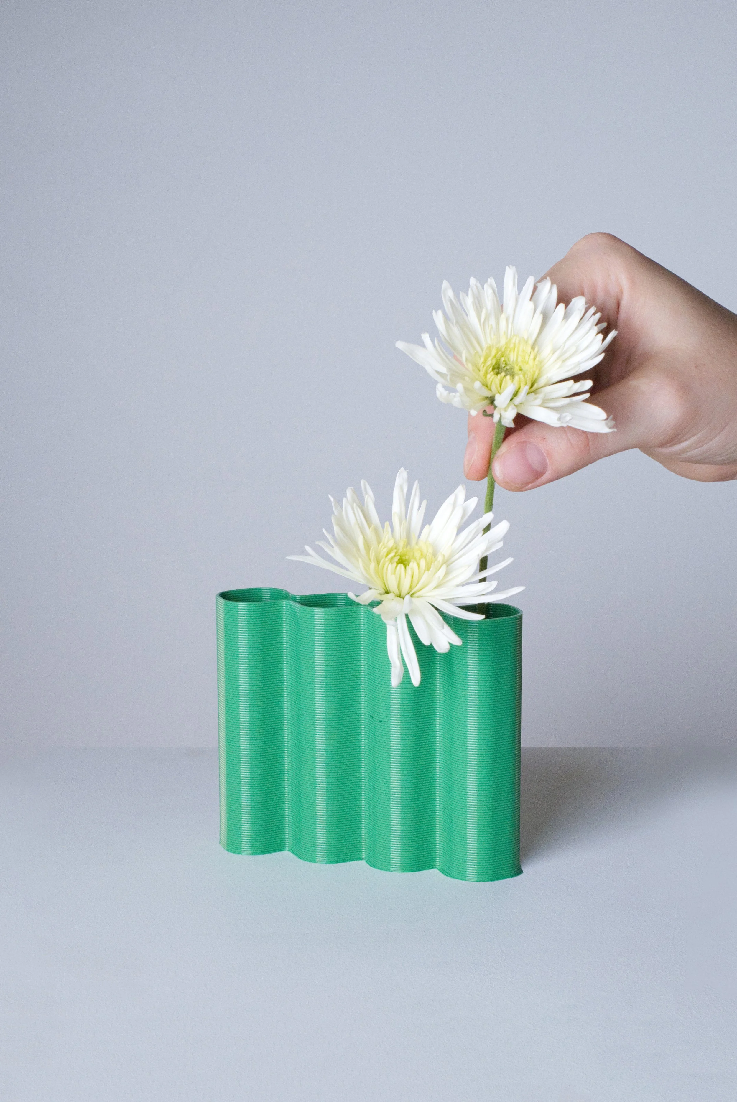 mini-vase-M-vert-fleurs-fond.jpg