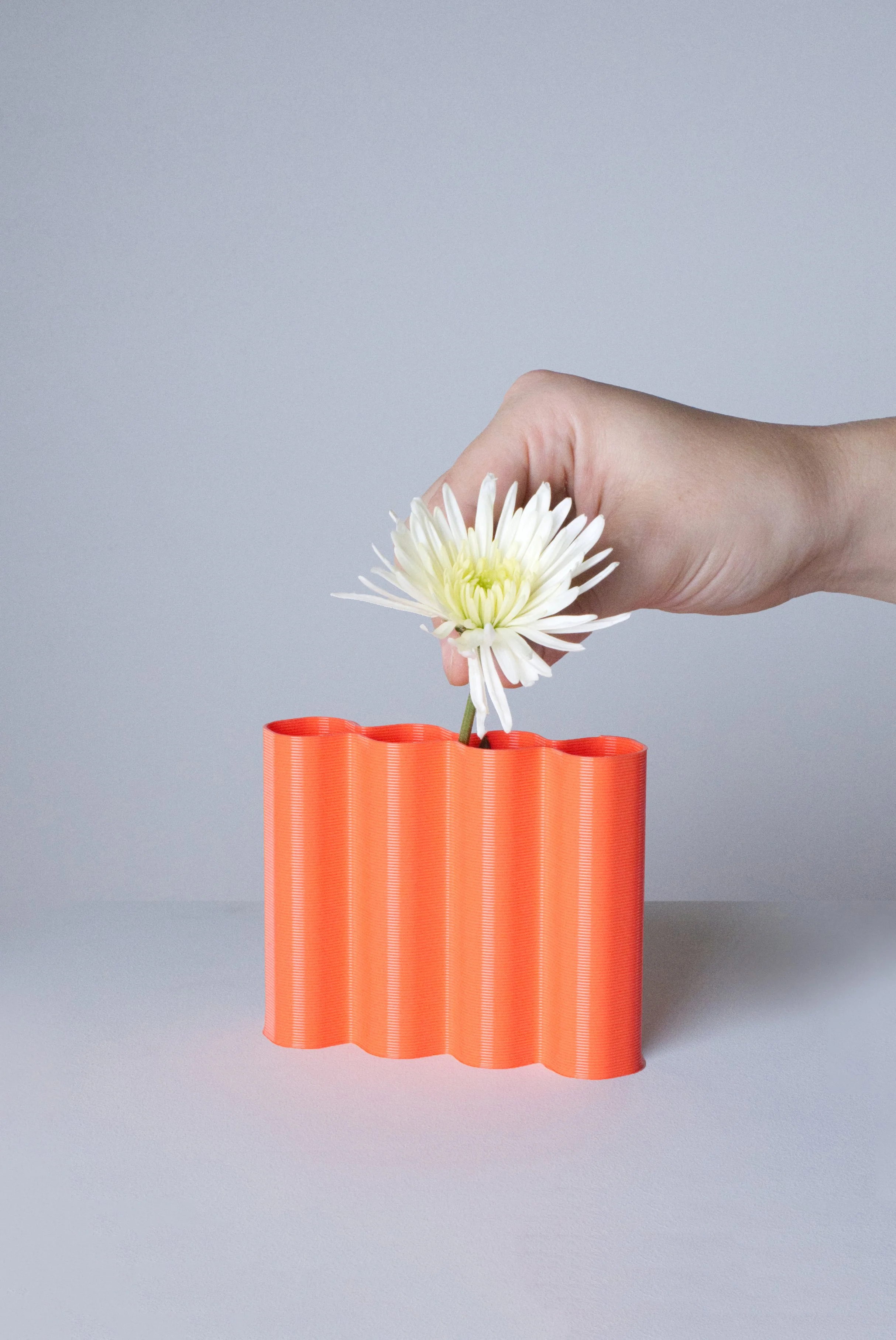 mini-vase-M-orange-fleurs-fond.jpg