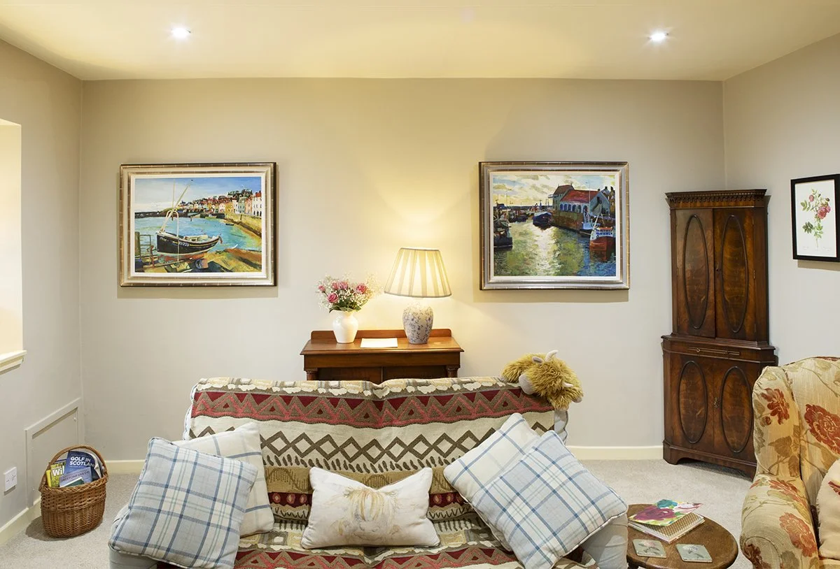 Settee and paintings - IMG_0014.jpg