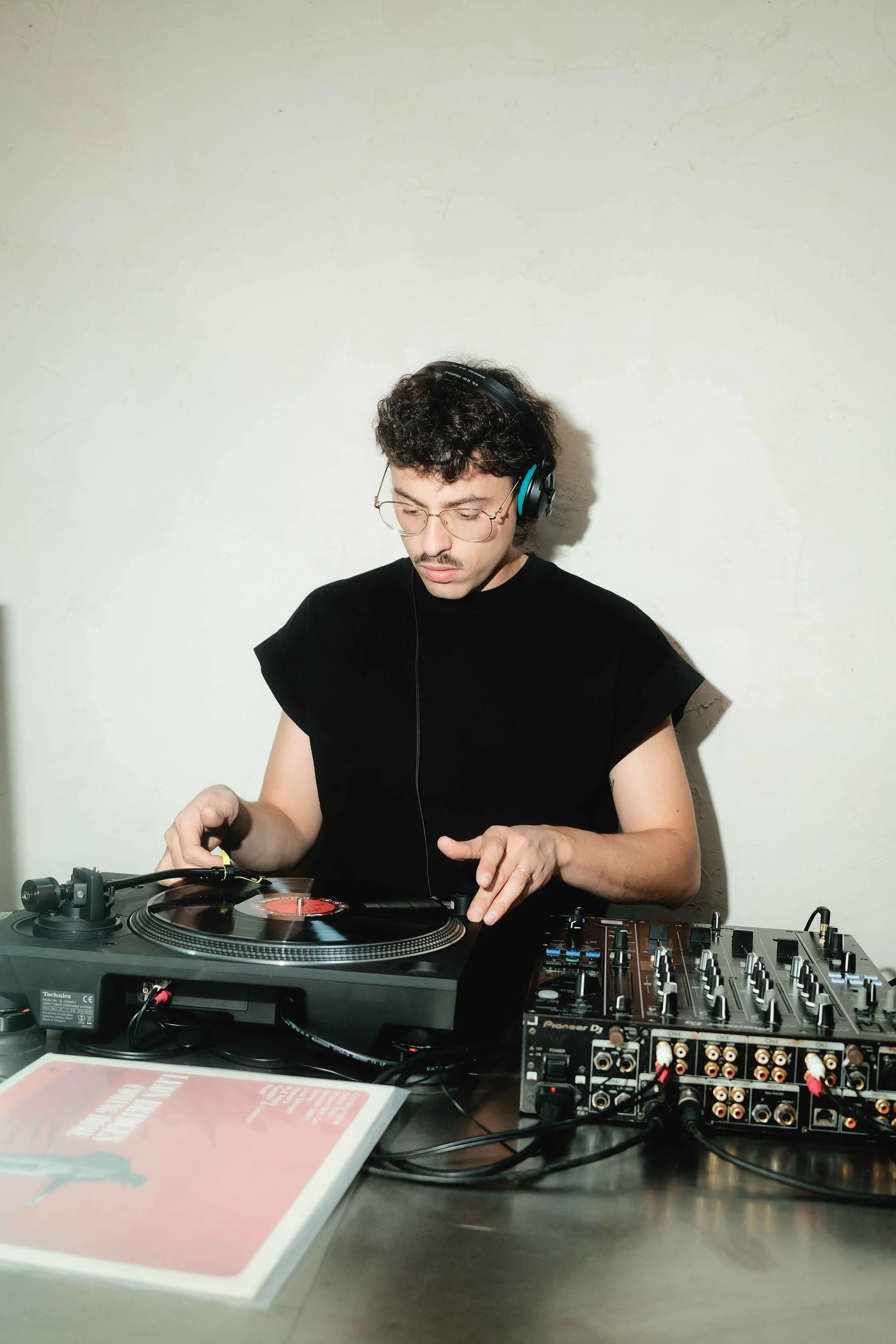 Ohne Project press day photography by Juanma Jmse