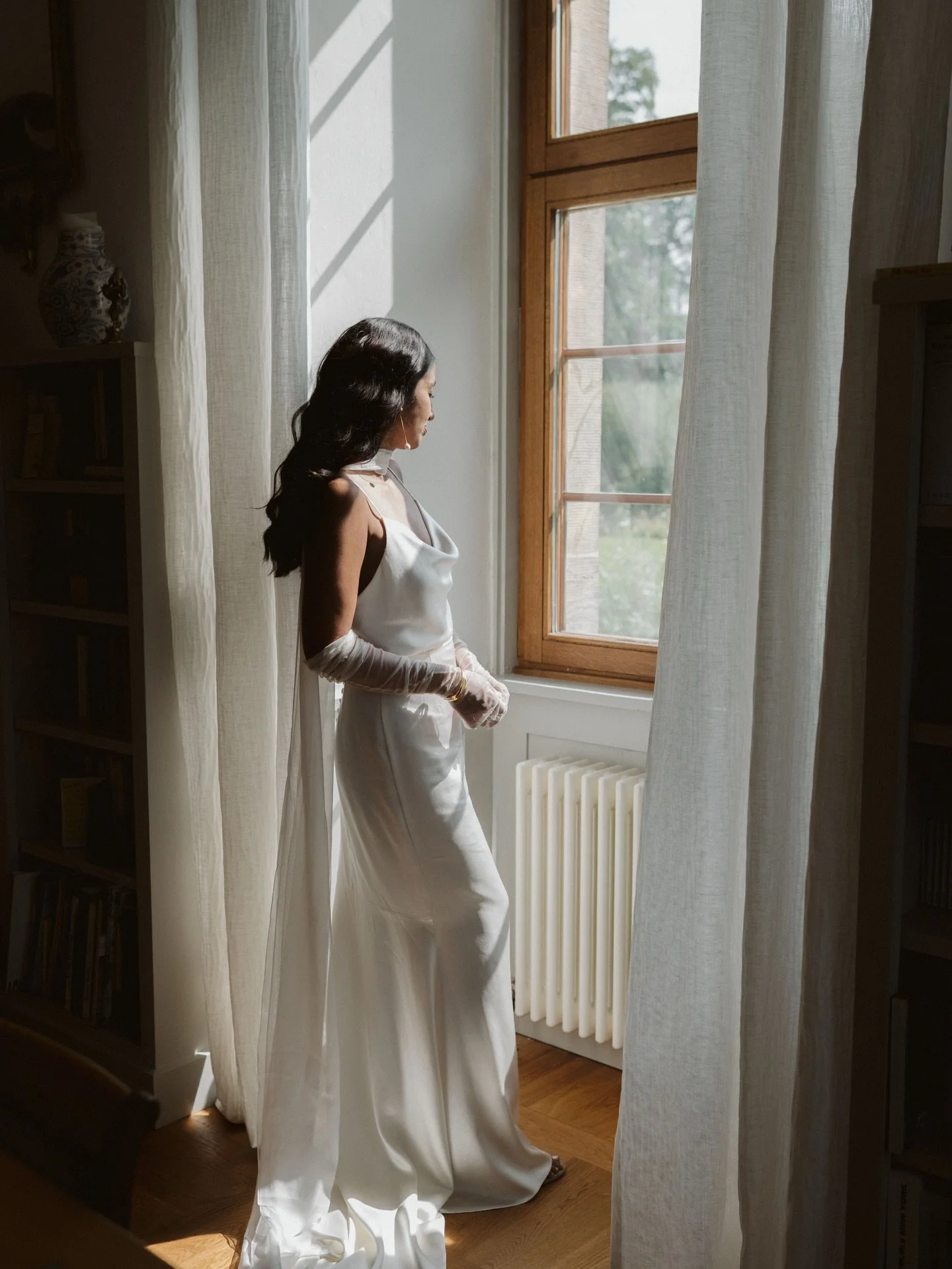 window light.

planner: @hnnyevents
dress: @annconventionalbride @agatawojtkiewicz