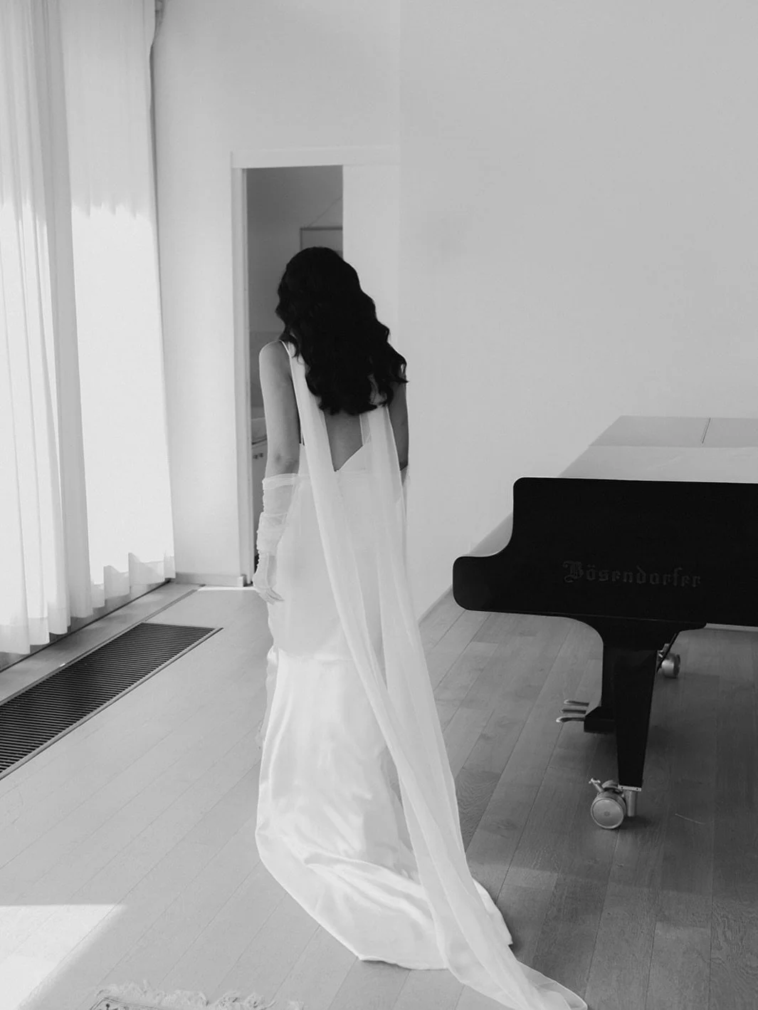 change.

dress: @agatawojtkiewicz @annconventionalbride