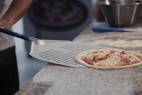 Placa Para Pizza De Buyer – Hierro Azul 32cm, Perforada 10mm, Sin Recubrimiento, Ideal Para Hornos