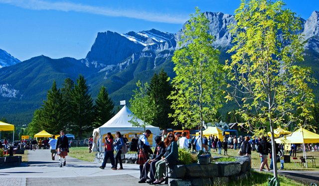 2011 Crowd Shots-001