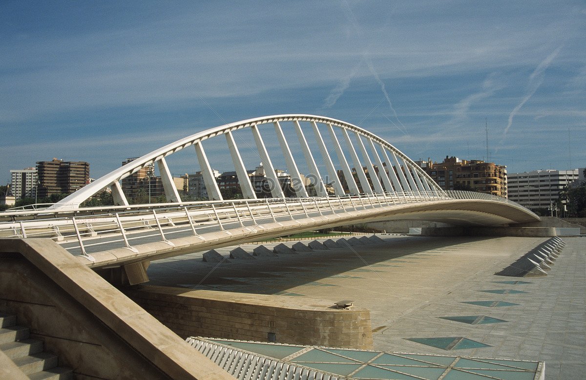 lovepik-valencia-alameda-bridge-picture_501479733.jpg
