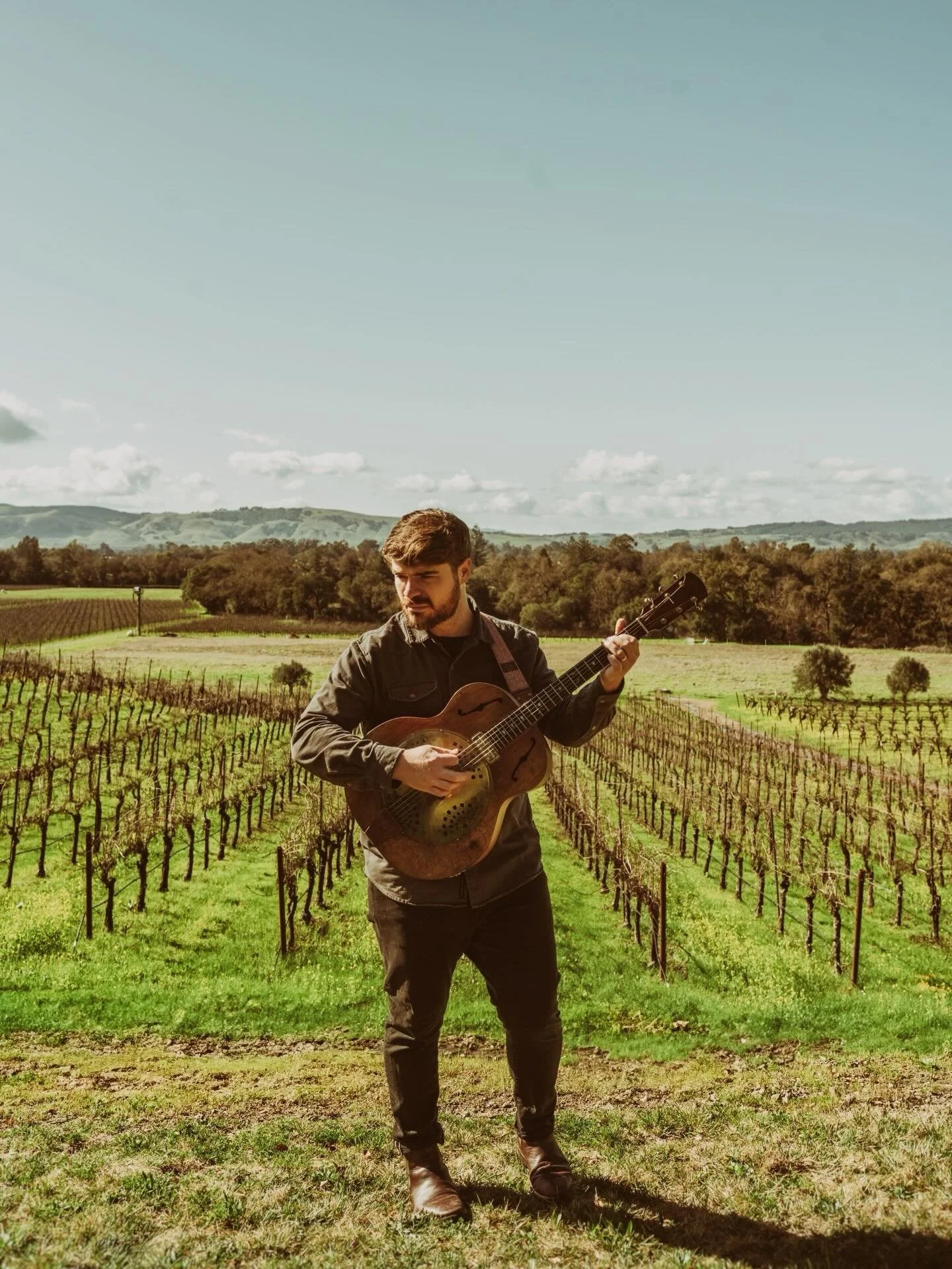 TOMORROW - Thursday&rsquo;s Show with @martyoreillymusic. This one&rsquo;s getting a lot of love&mdash;we&rsquo;ve had an overwhelming response and expect a full house.

Here&rsquo;s what to know before you arrive:
Doors: 6:00 PM
Show: 7:00 PM

Our c