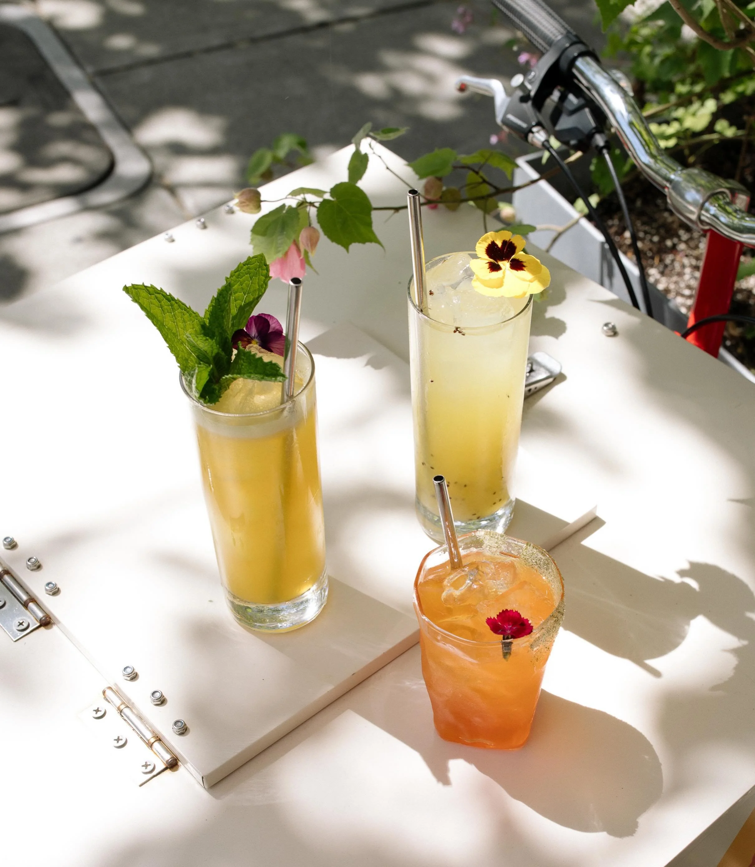 A little sunshine, a cold cocktail, and a seat on the patio. 🌿☀️
Head on over for farm-fresh cocktails and Happy Hour every day from 3&ndash;6 PM.