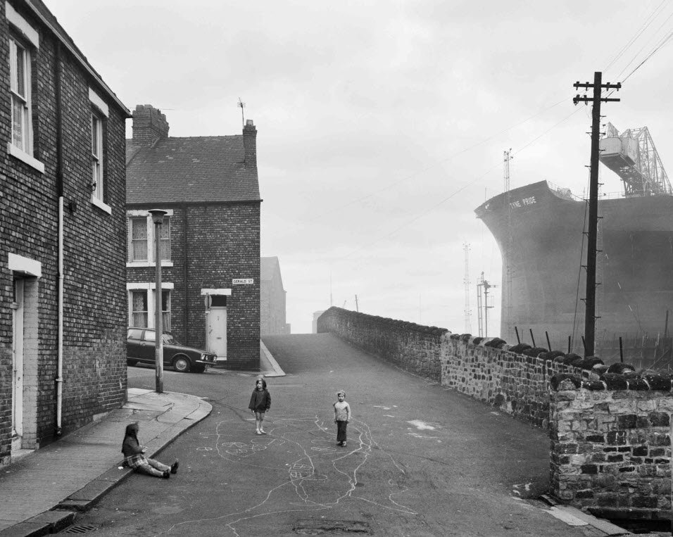 Girls Playing in the street, Wallsend, Tyneside, 1976