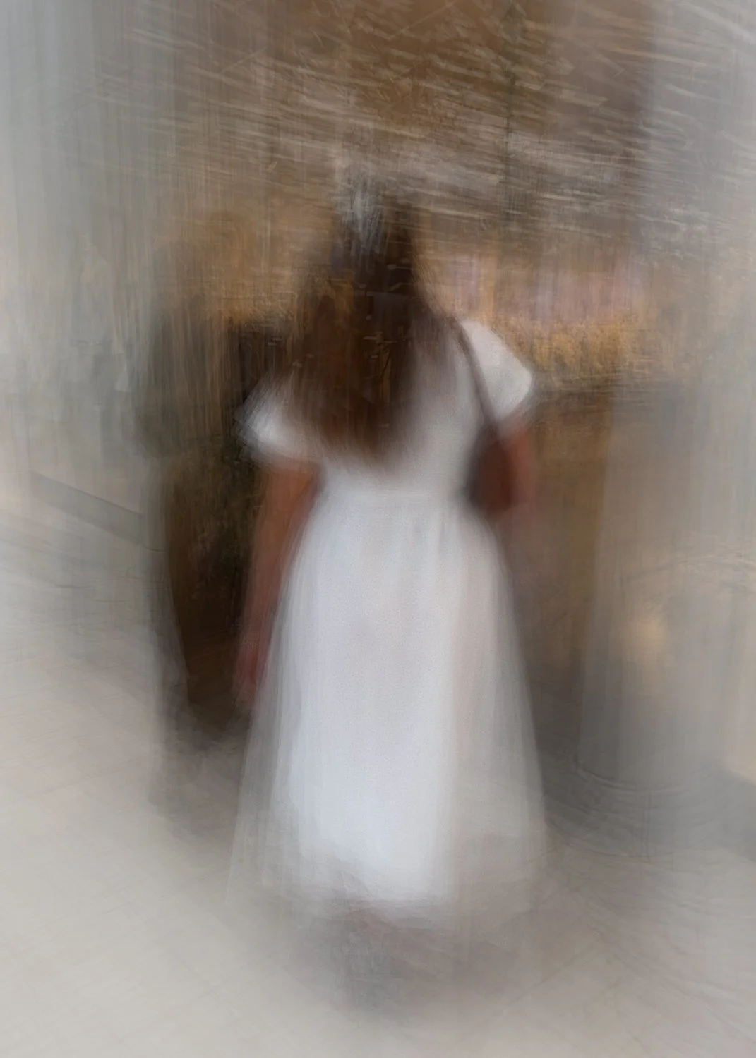  An unpredictable change of direction can have interesting effects when the camera follows the subject. 