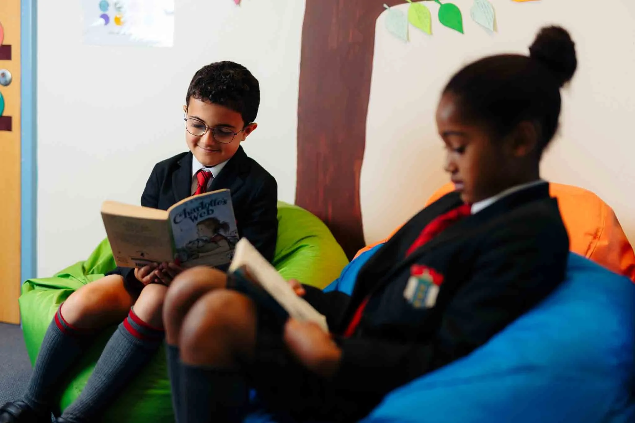 Children-reading-in-Junior-School-library.jpg