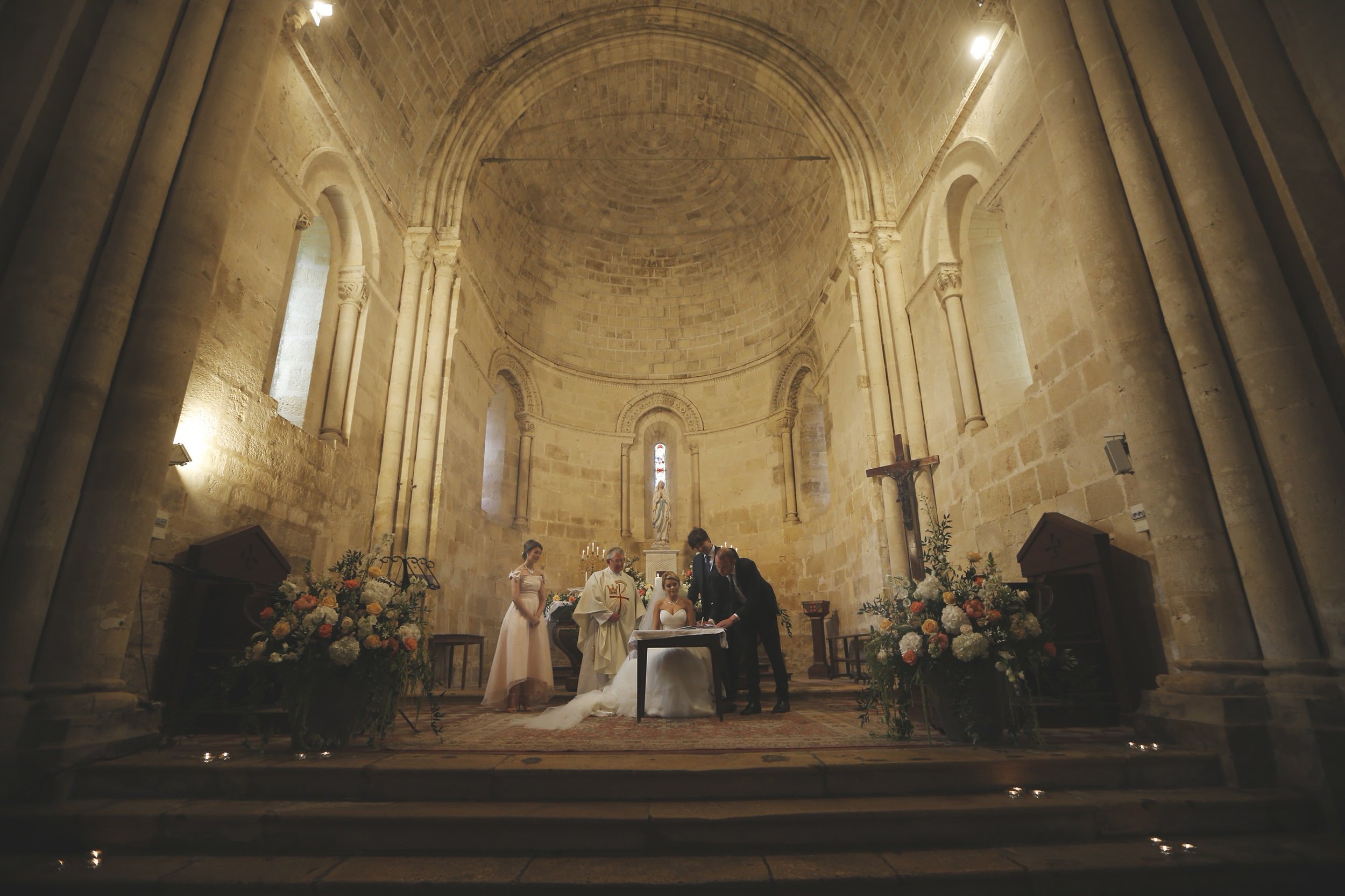 brett-harkness-chateau-rigaud-wedding-france-wedding-photographer_0005.jpg