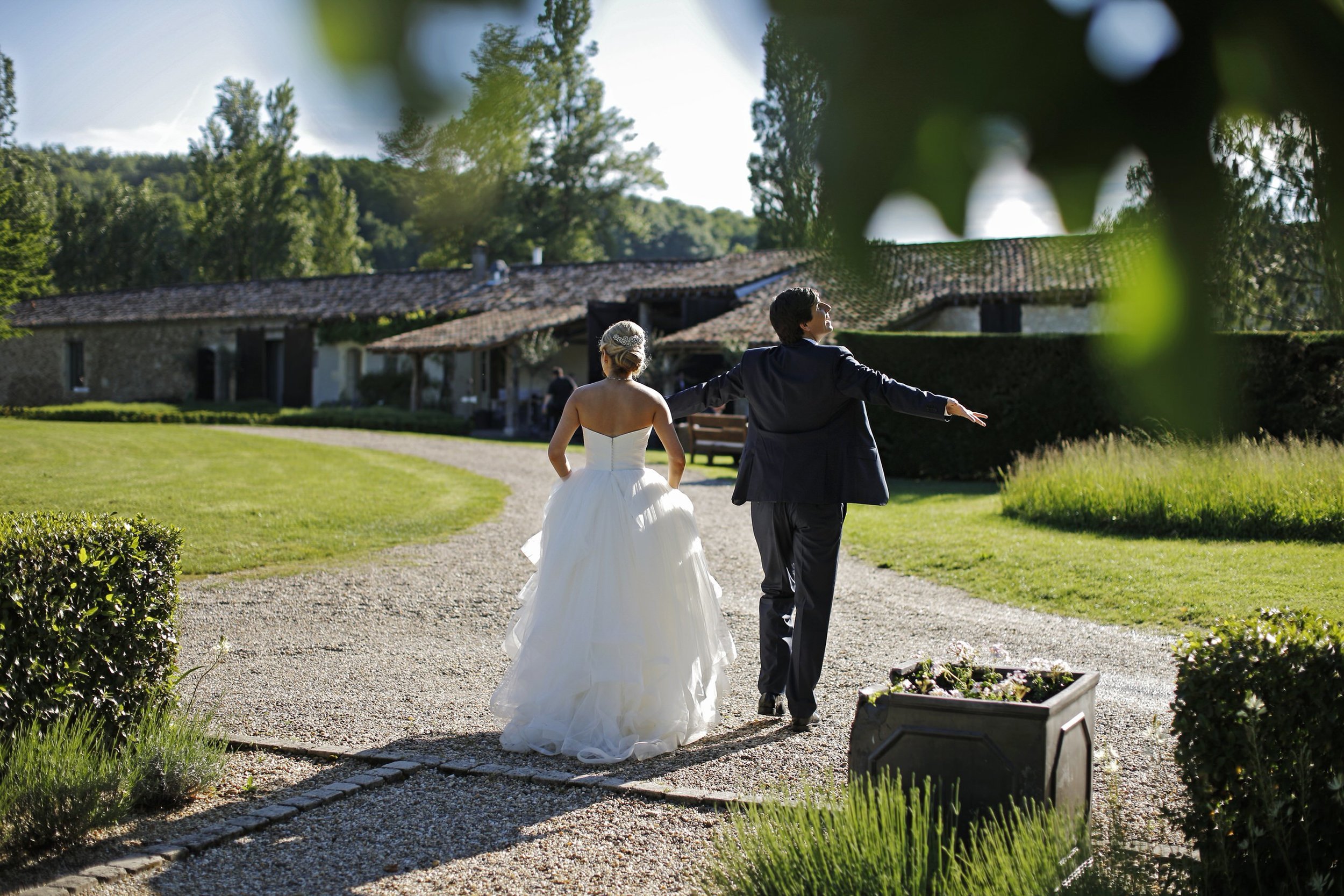 brett-harkness-chateau-rigaud-wedding-france-wedding-photographer_0010.jpg