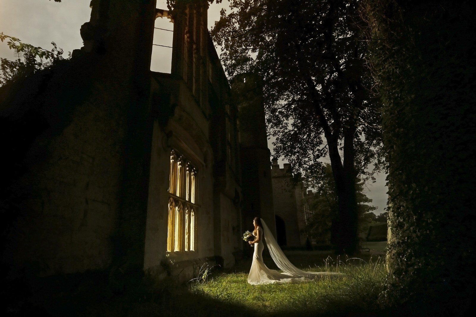Sudeley-Castle-Wedding-Photographer-Brett-Harkness042_.jpg